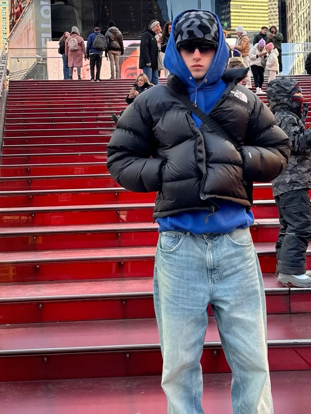 The North Face 1996 Eco Nuptse Jacket Real Black, The North Face White Label Leather Nuptse Down Jacket Dark Brown 착용 스타일 - 2