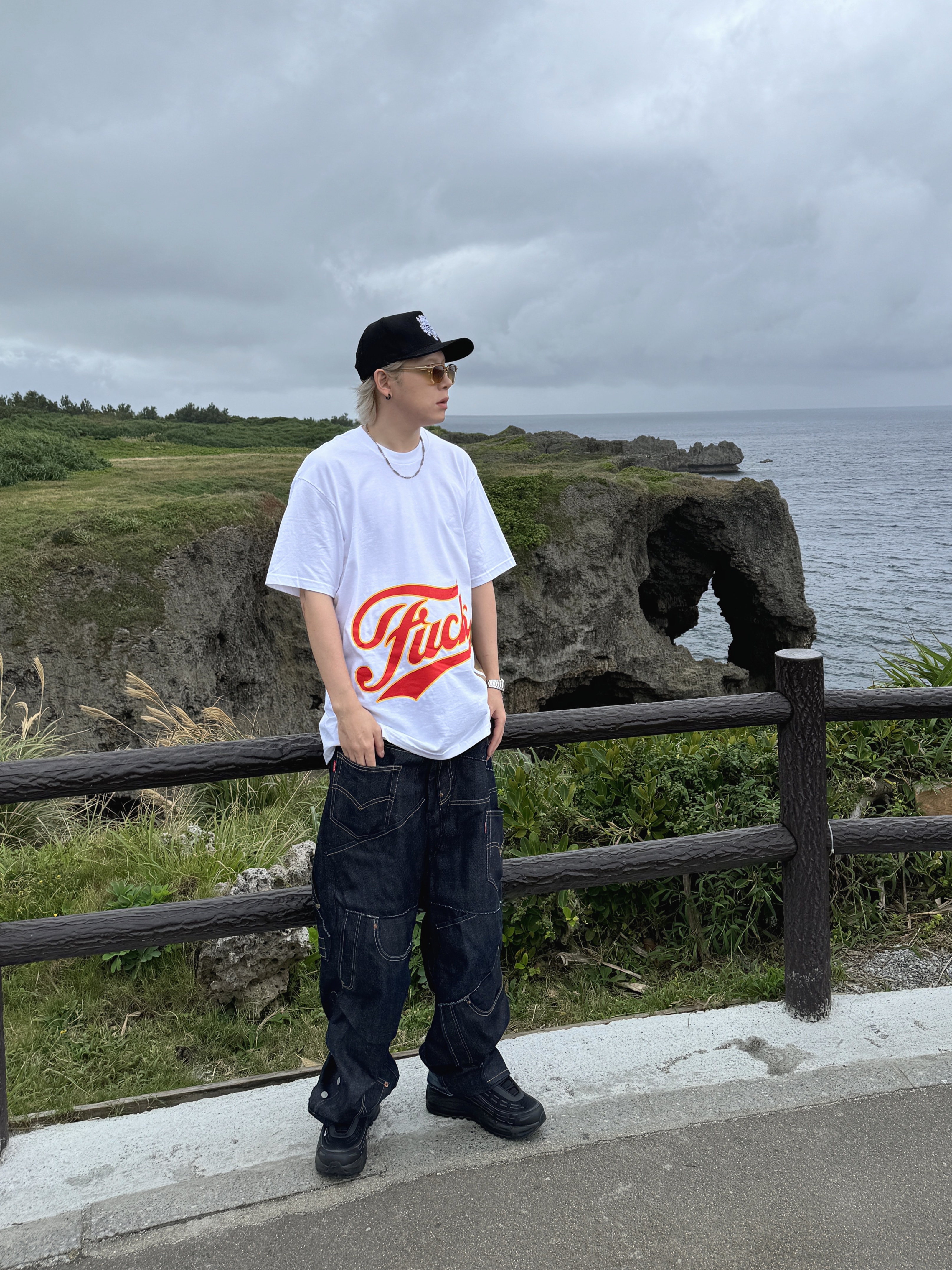 Balenciaga Ebay Zip-Up Hoodie Regular Fit Black, Supreme x Hysteric Glamour Fuck T-Shirt White - 24FW 착용 스타일 - 4