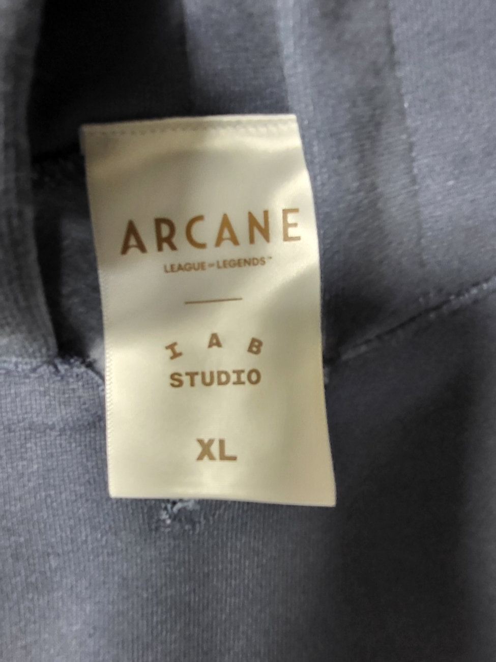 IAB Studio x Arcane Jinx Hoodie Washed Navy Sky Blue 착용 스타일 - 4