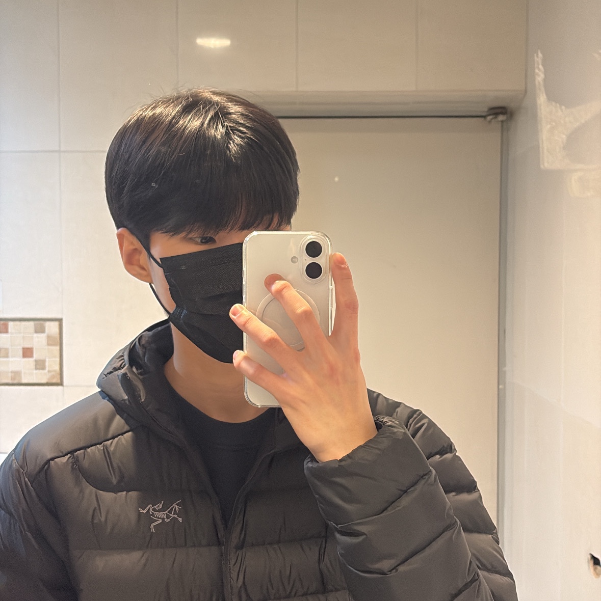 Arc'teryx Cerium Hoody Black 착용 스타일 - 2