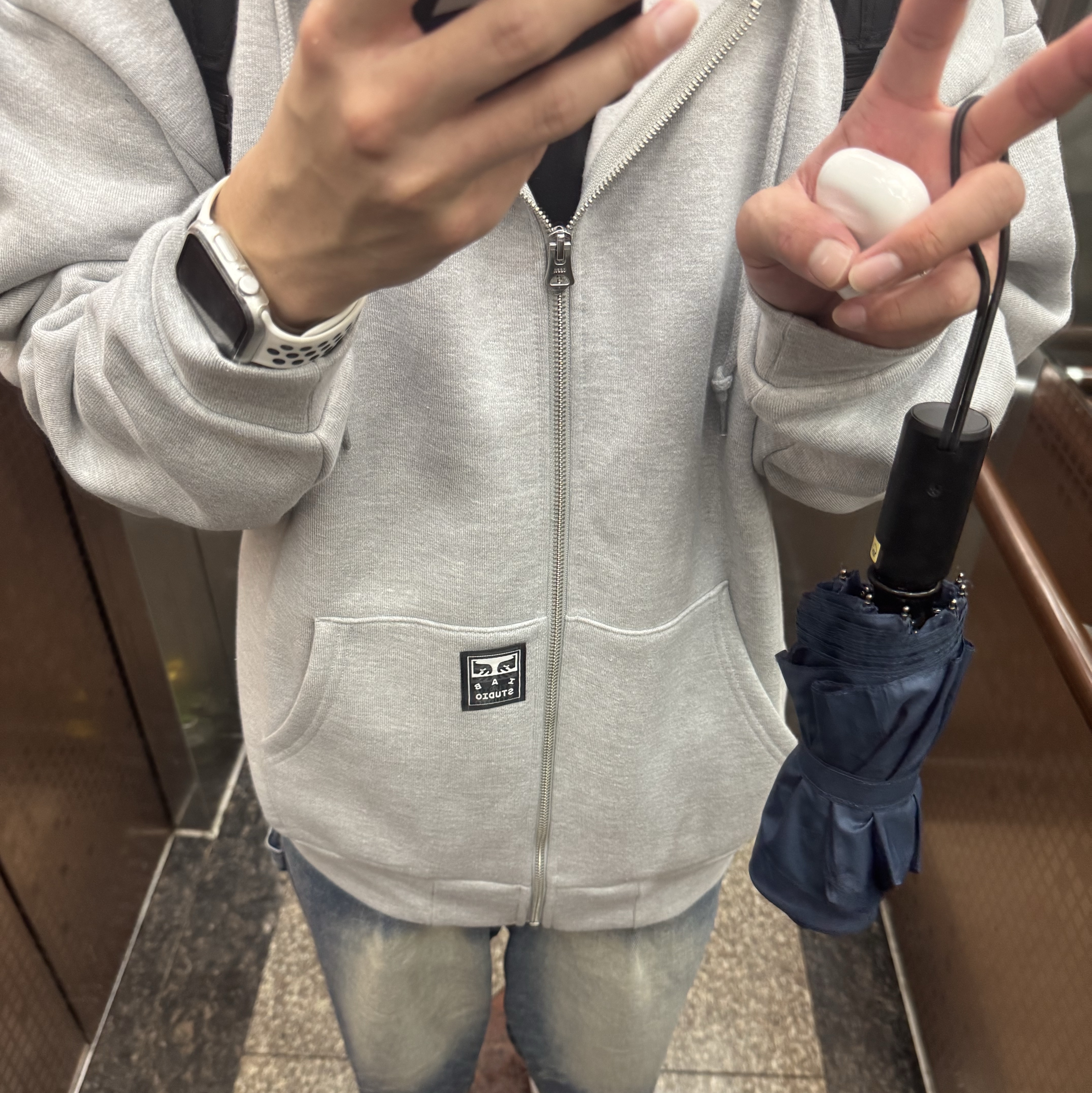 IAB Studio x Obey Icon Extra Heavy Zip Hoodie Grey Heather, Nike Air Force 1 '07 Low White 착용 스타일 - 1