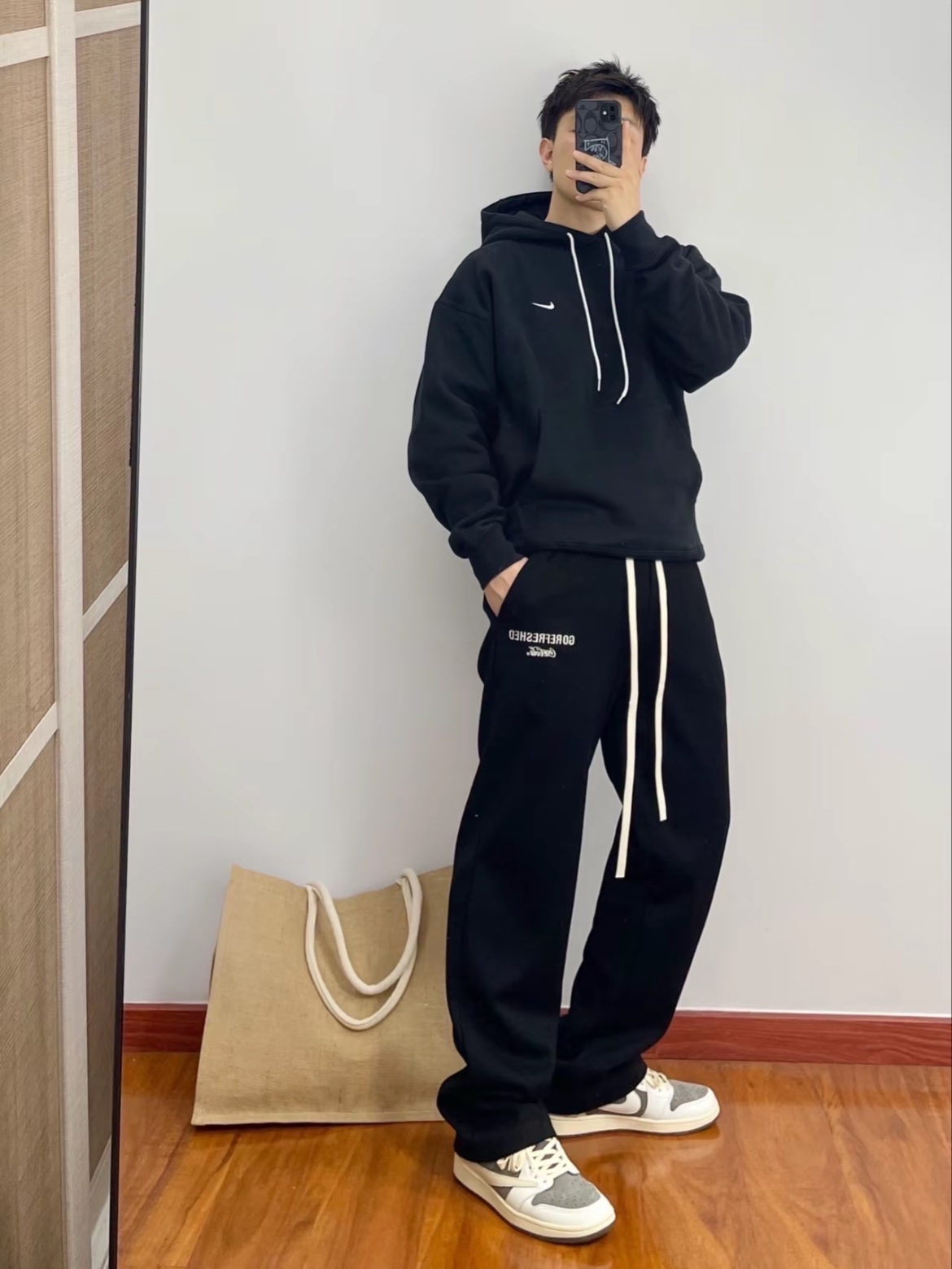 Nike NRG Solo Swoosh Fleece Hoodie Black White - Asia 착용 스타일 - 2