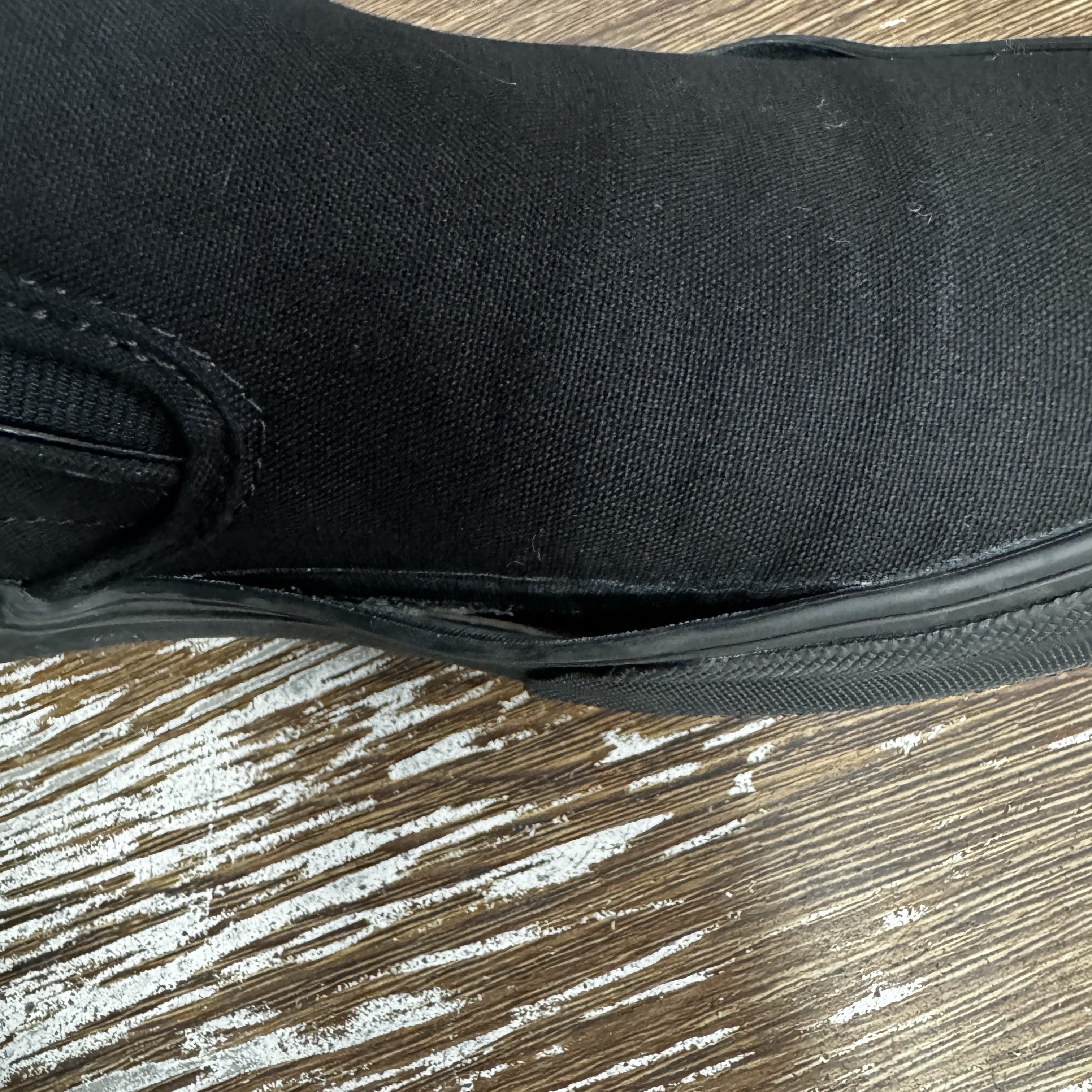 Vans Classic Slip-On Black 착용 스타일 - 1