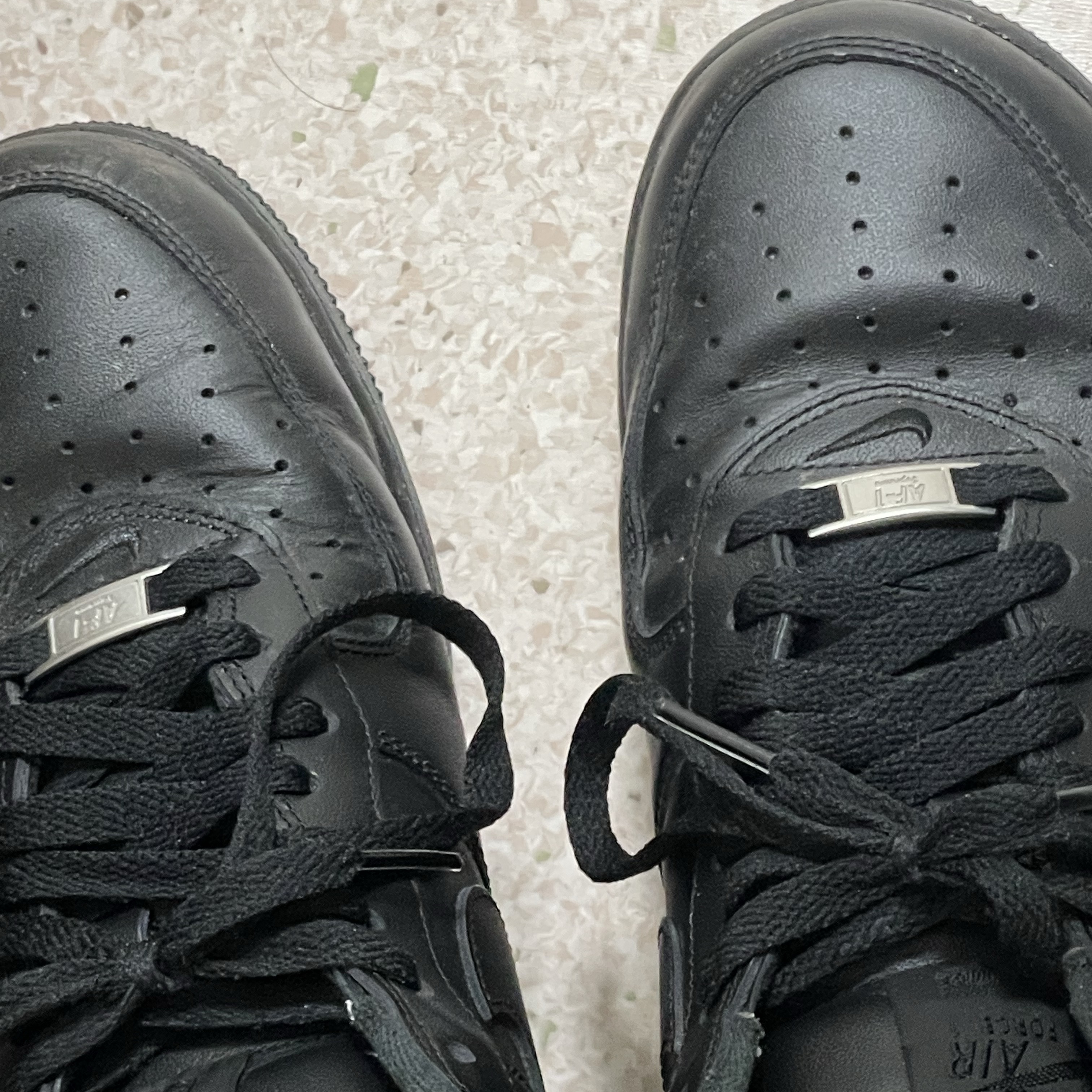 Nike x Supreme Air Force 1 Low Black 착용 스타일