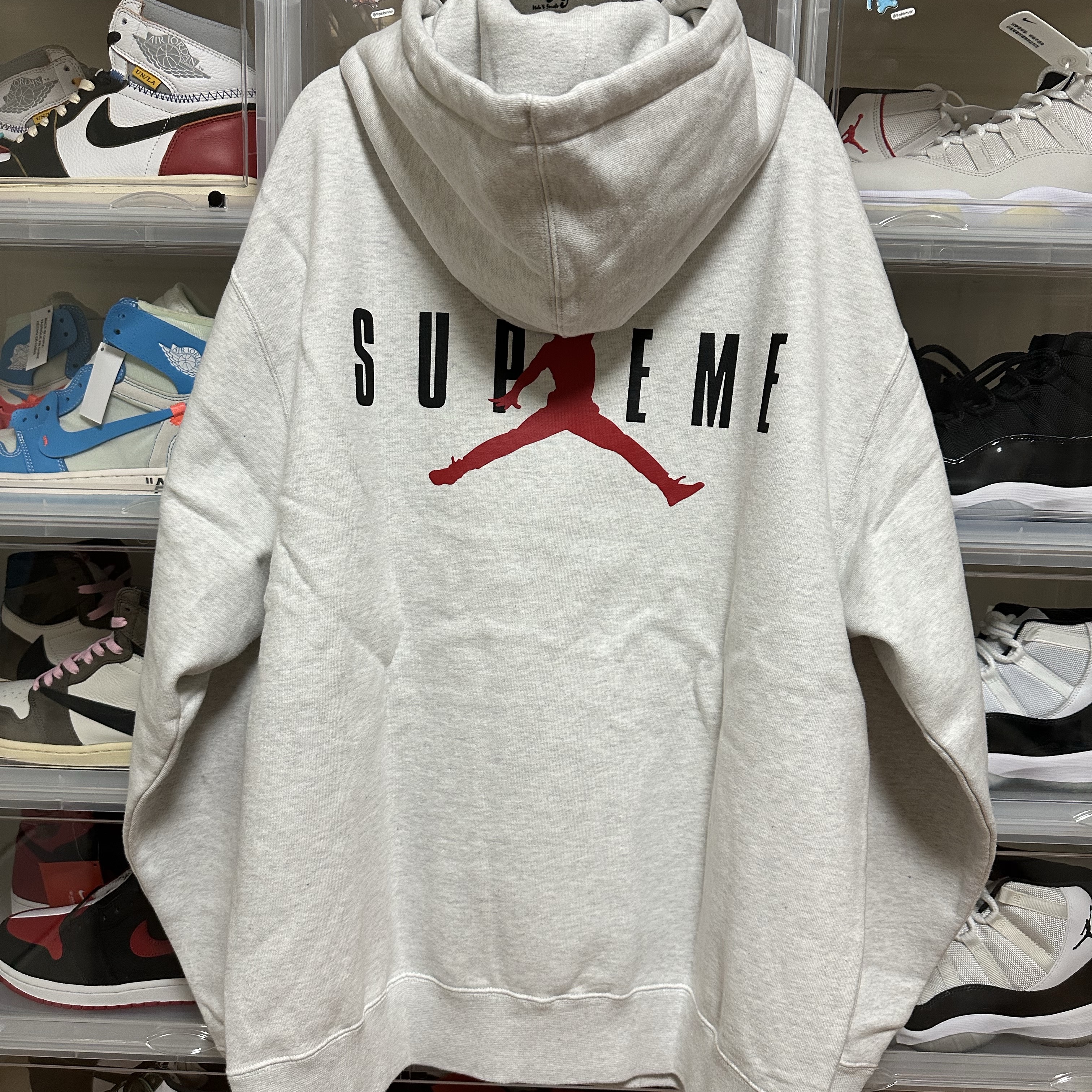 Supreme x Jordan Hooded Sweatshirt Ash Grey - 24FW 착용 스타일 - 2