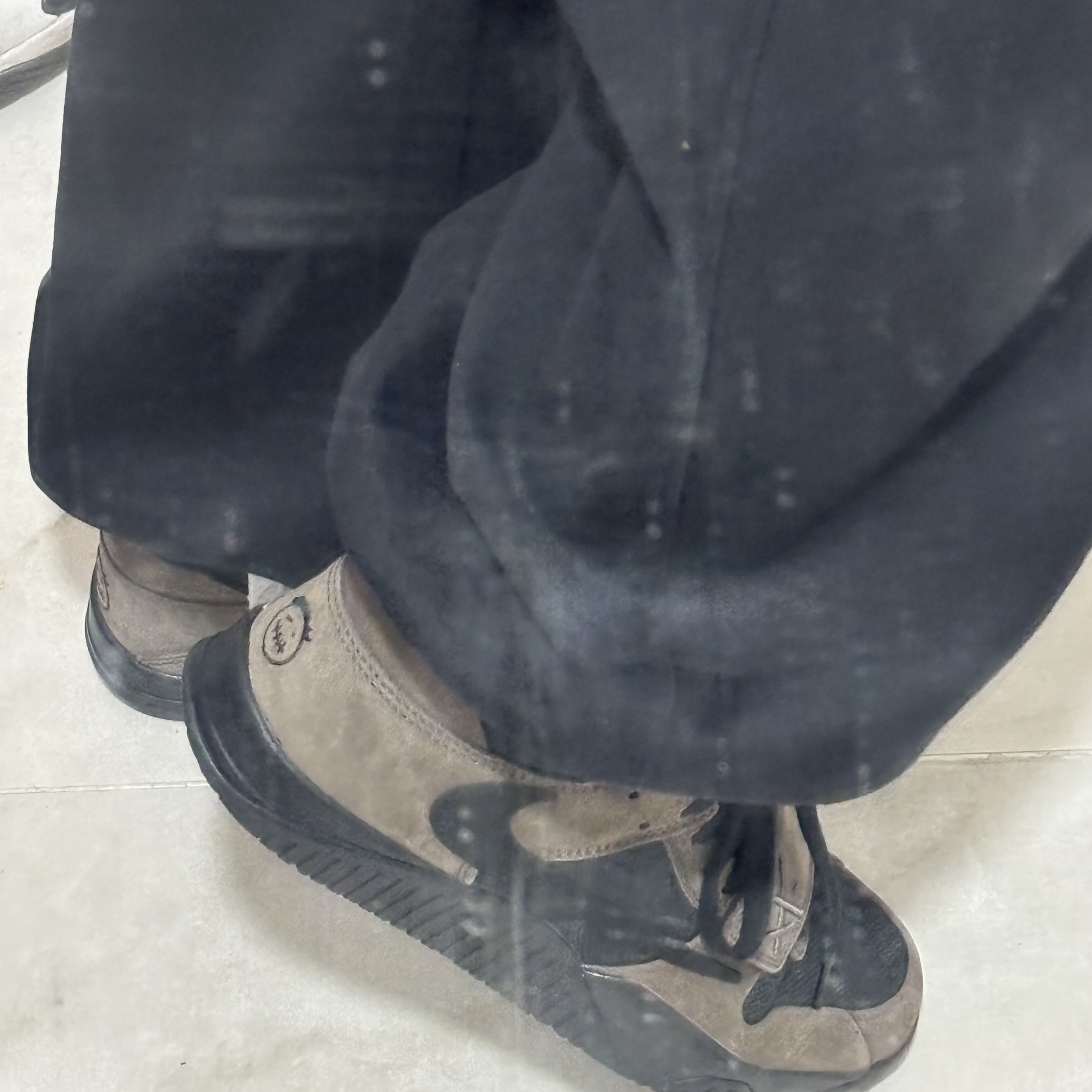 Jordan x Travis Scott Jumpman Jack TR Black and Dark Mocha 착용 스타일 - 1