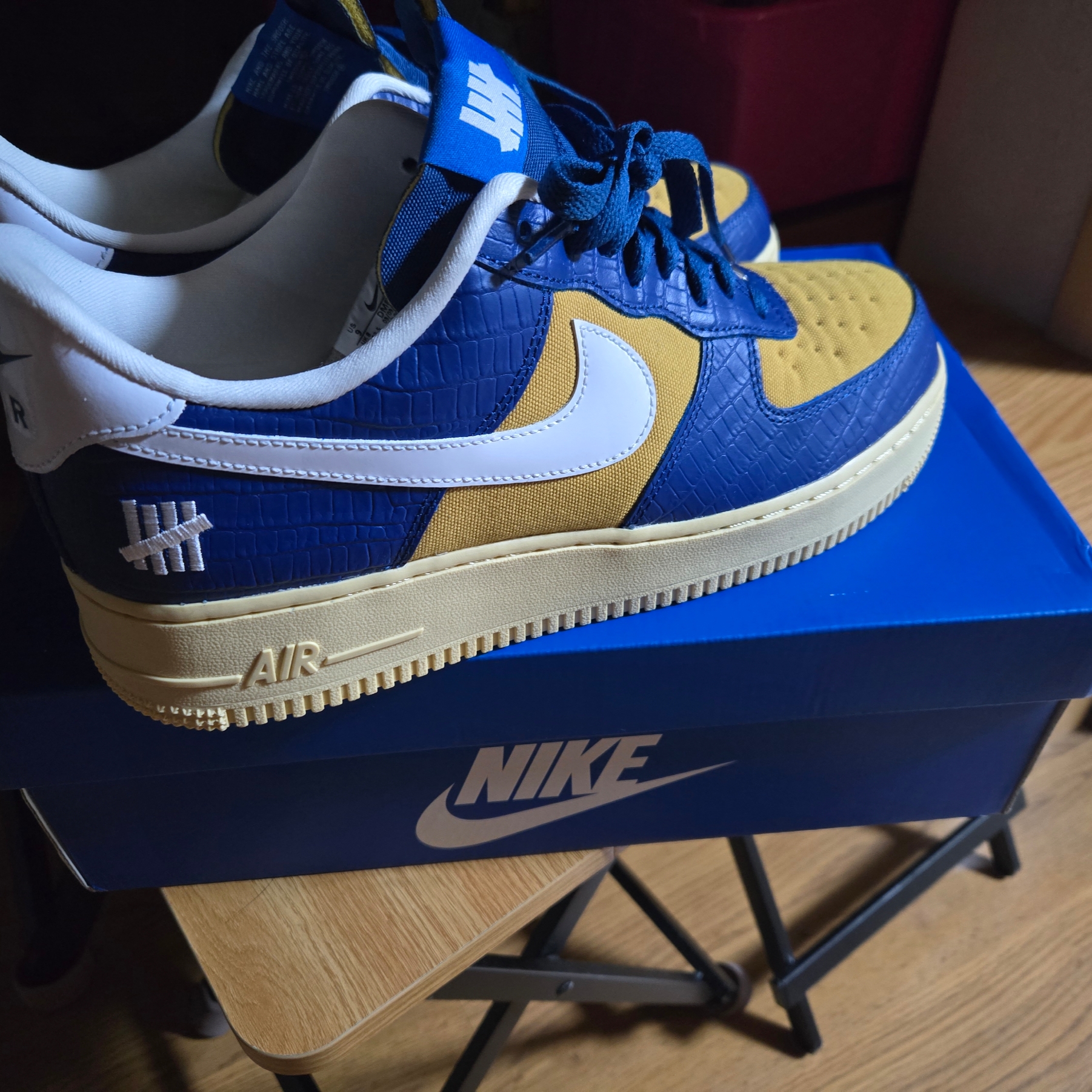 Nike x Undefeated Air Force 1 Low SP 5 On It Court Blue 착용 스타일
