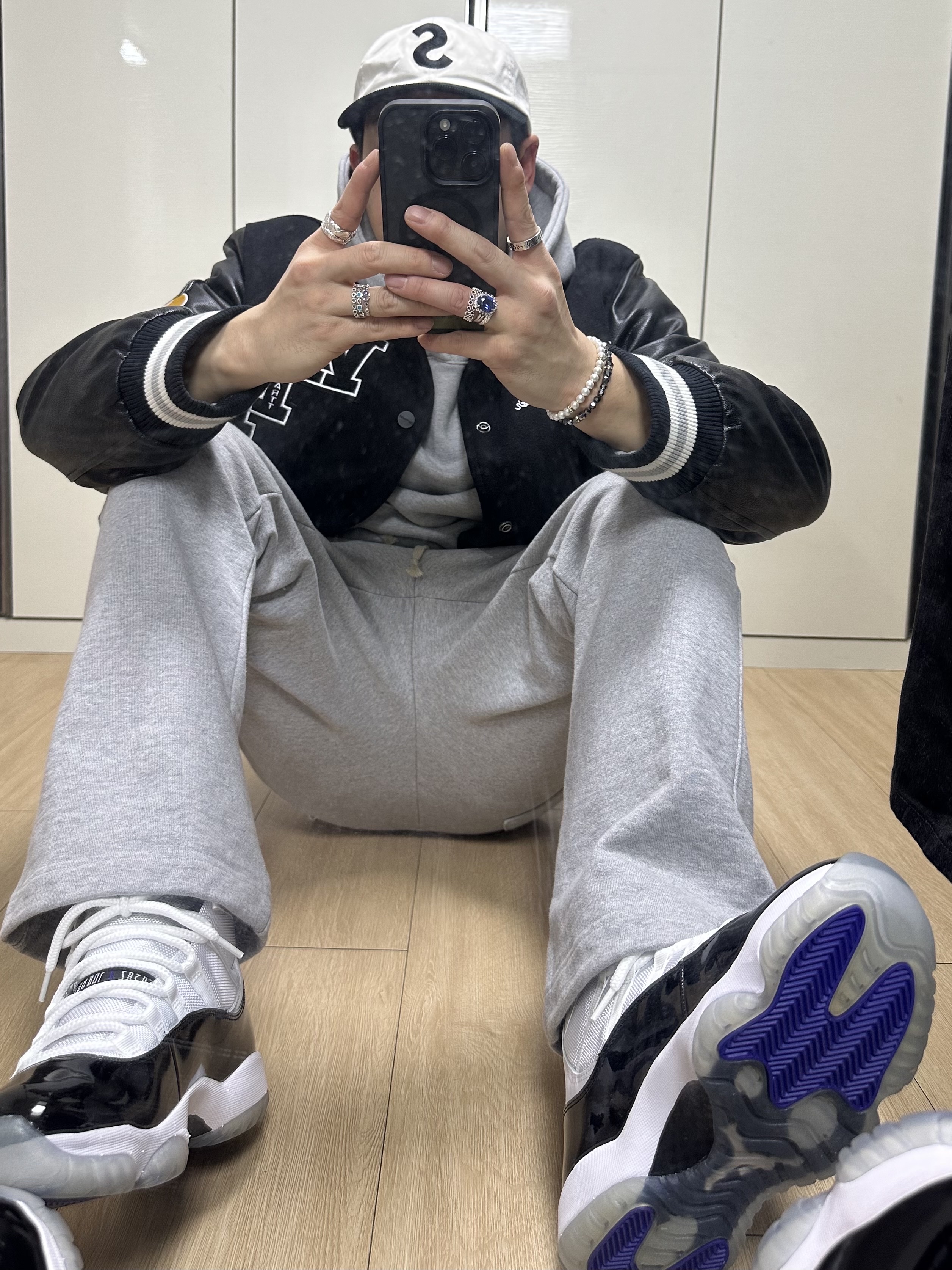 Jordan 11 Retro Concord 2018, Supreme 2-Tone S Logo 6-Panel Stone - 24SS 착용 스타일 - 2