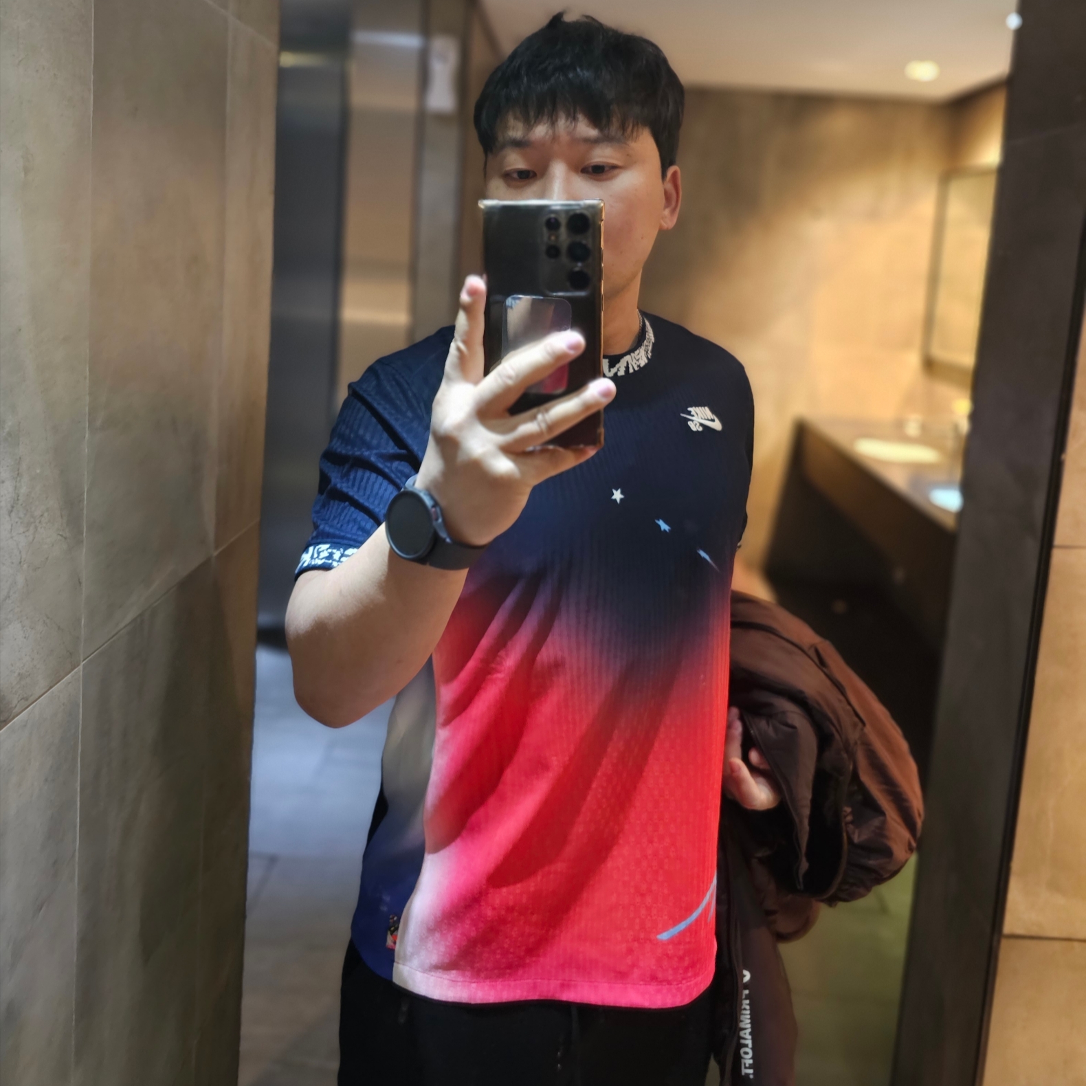 Nike SB Team USA Dri-Fit ADV Short Sleeve Jersey Obsidian 착용 스타일