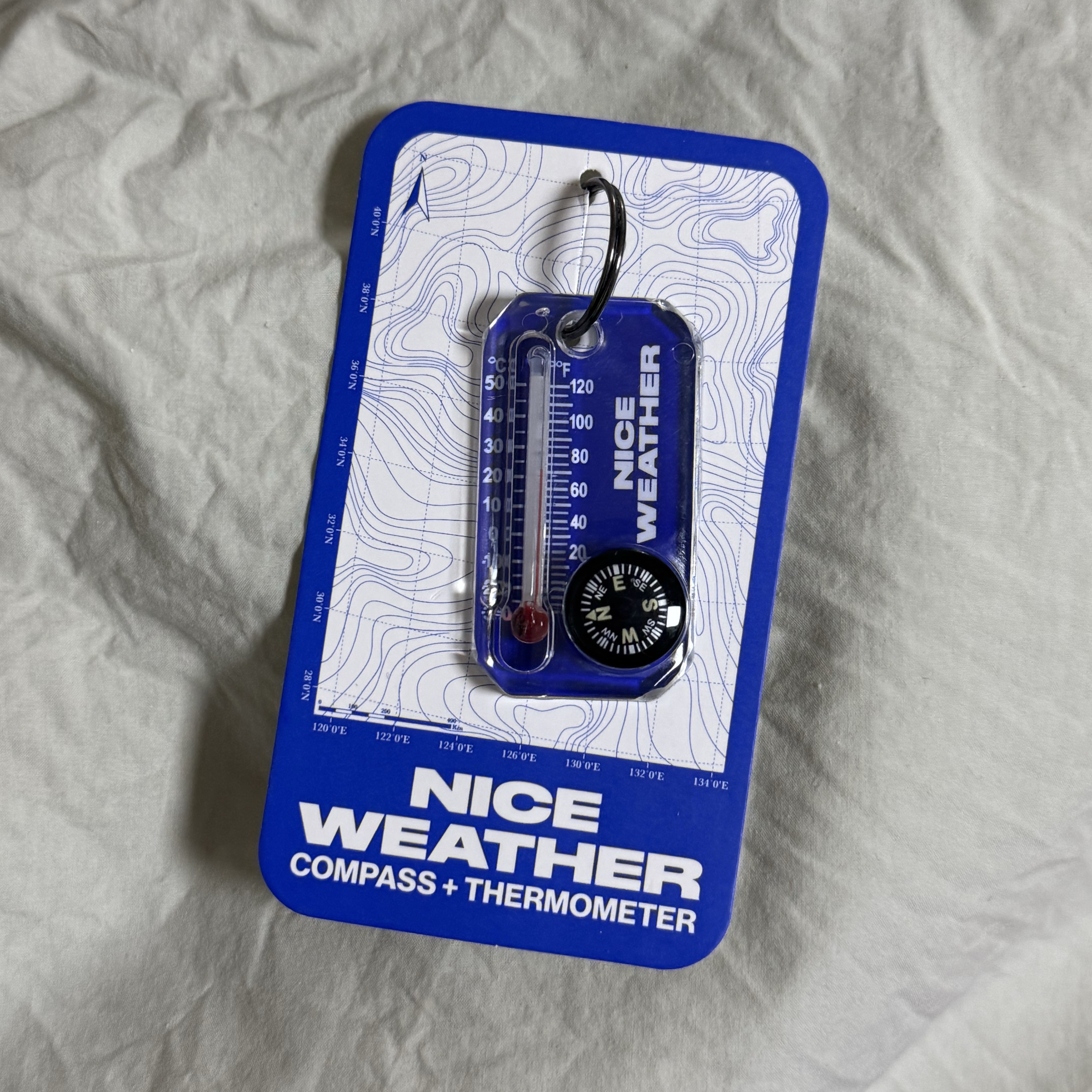 Nice Weather Thermometer Keyring Blue 착용 스타일