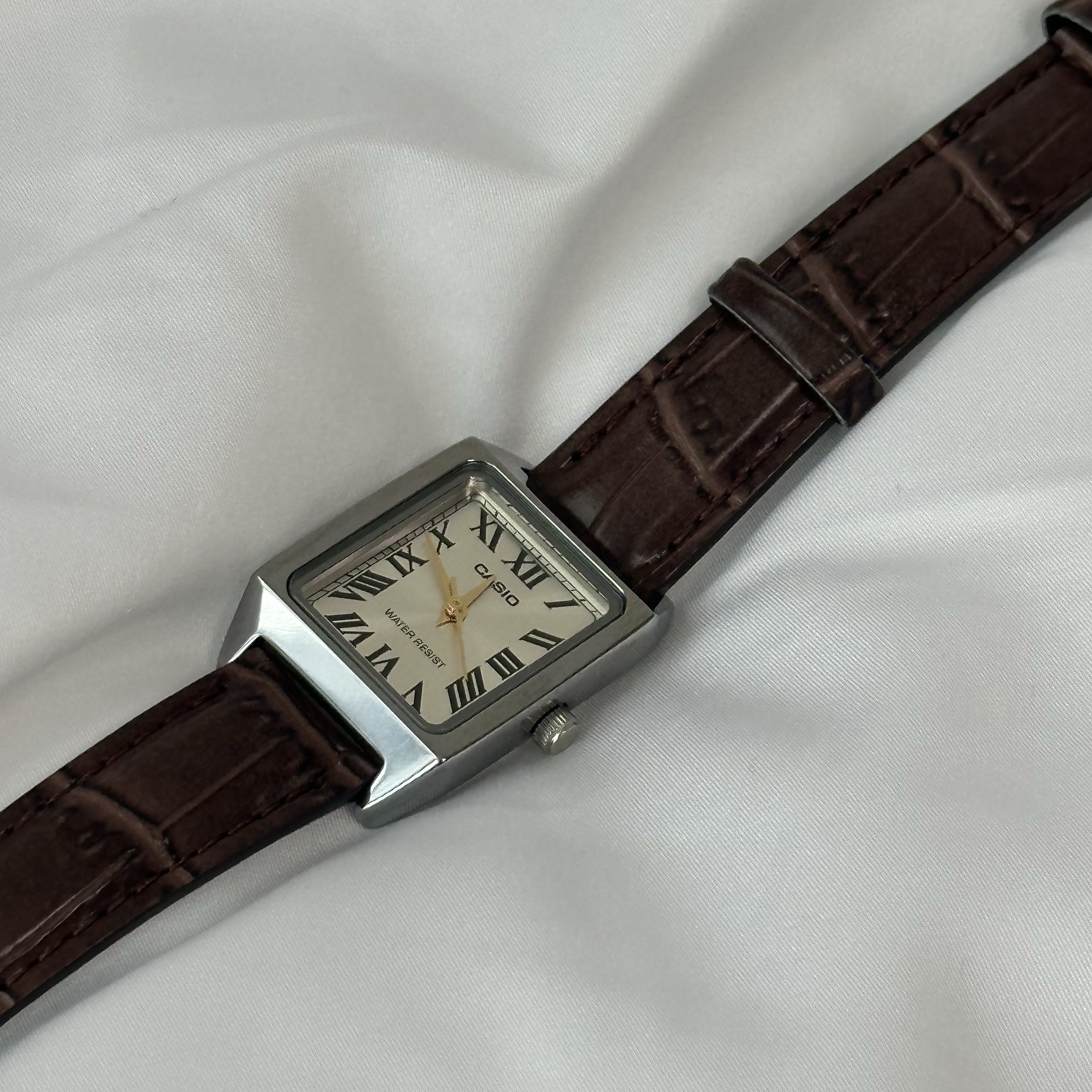 Casio LTP-V007L-9B 착용 스타일