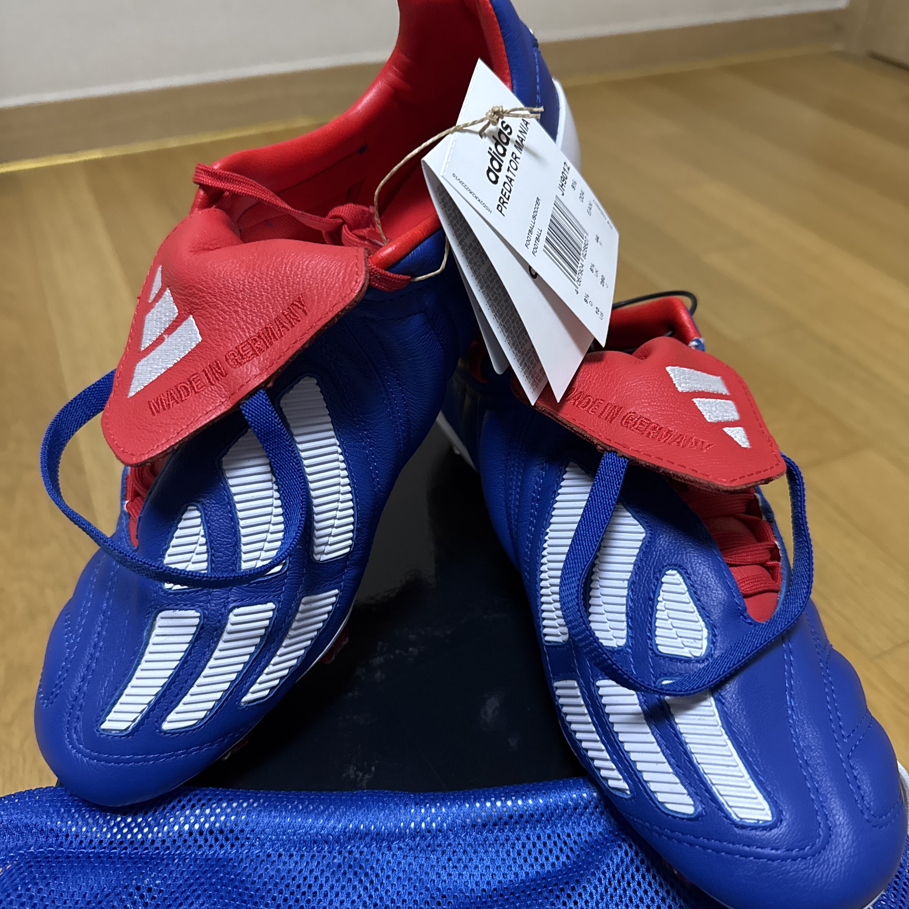 Adidas Predator Mania Royal Blue Cloud White 착용 스타일 - 1