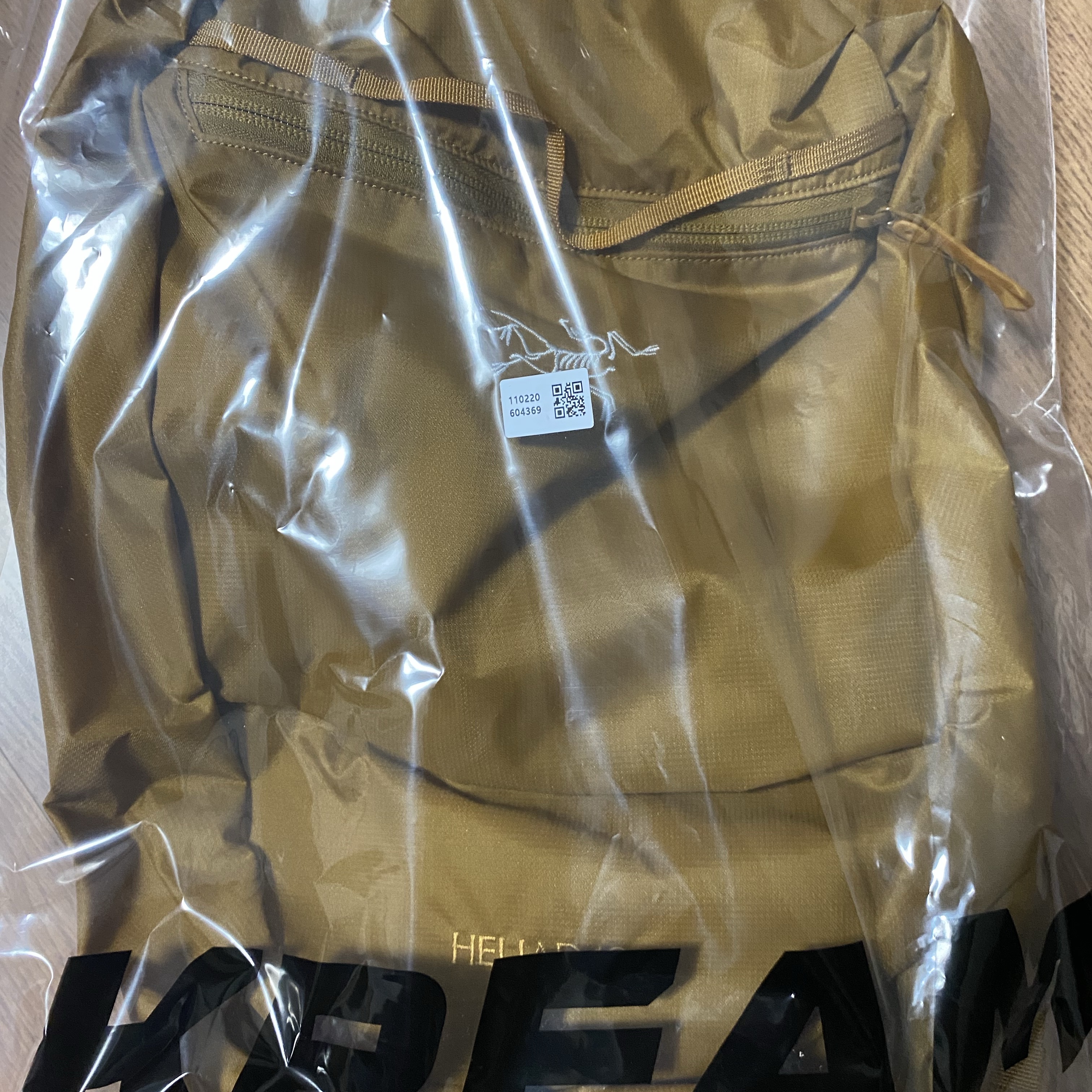Arc'teryx Heliad 10 Backpack Yukon 착용 스타일