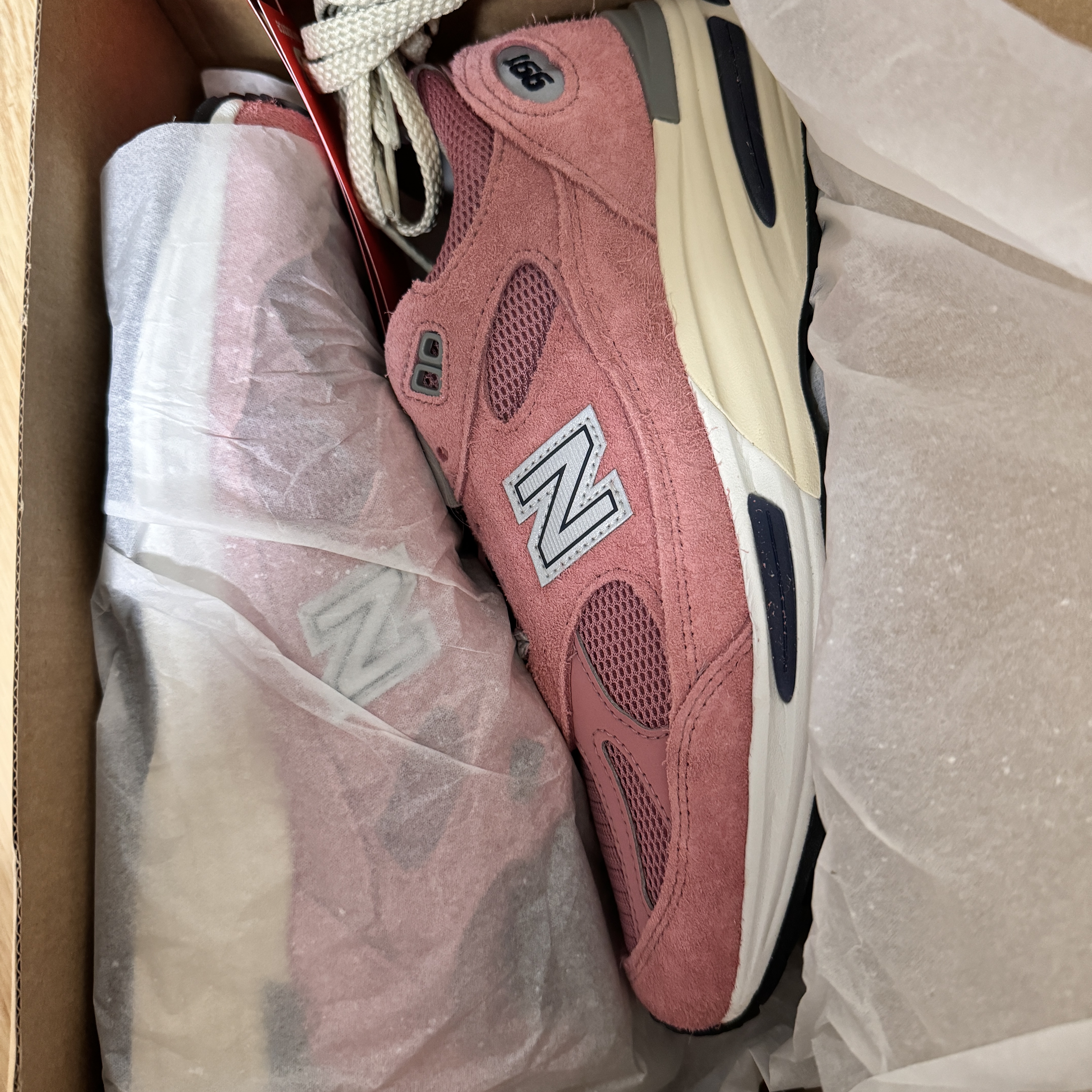 New Balance 991v2 Made in UK Brandied Apricot 착용 스타일