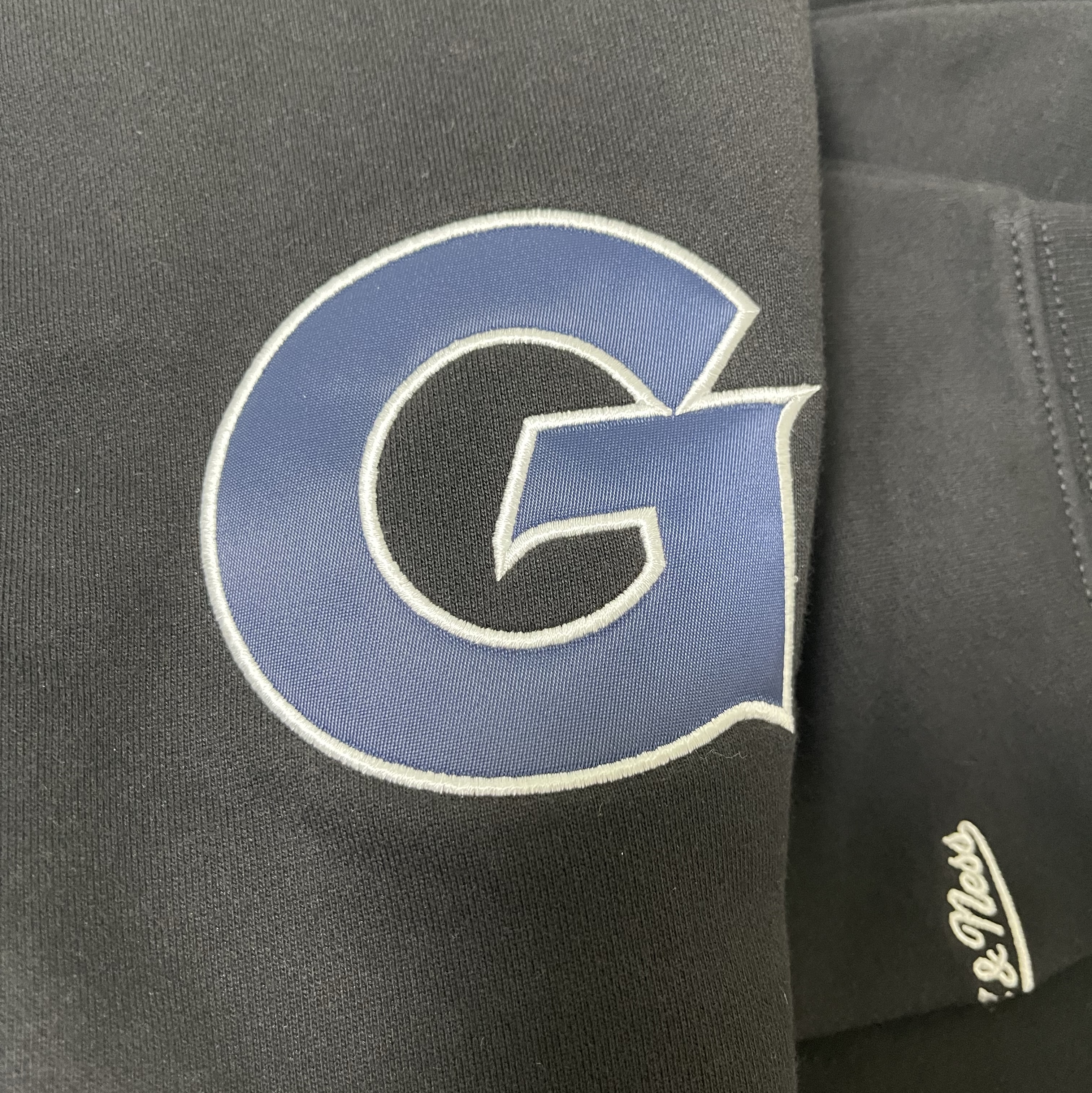 Supreme Mitchell & Ness NCAA Hooded Sweatshirt Black - 24FW 착용 스타일 - 2