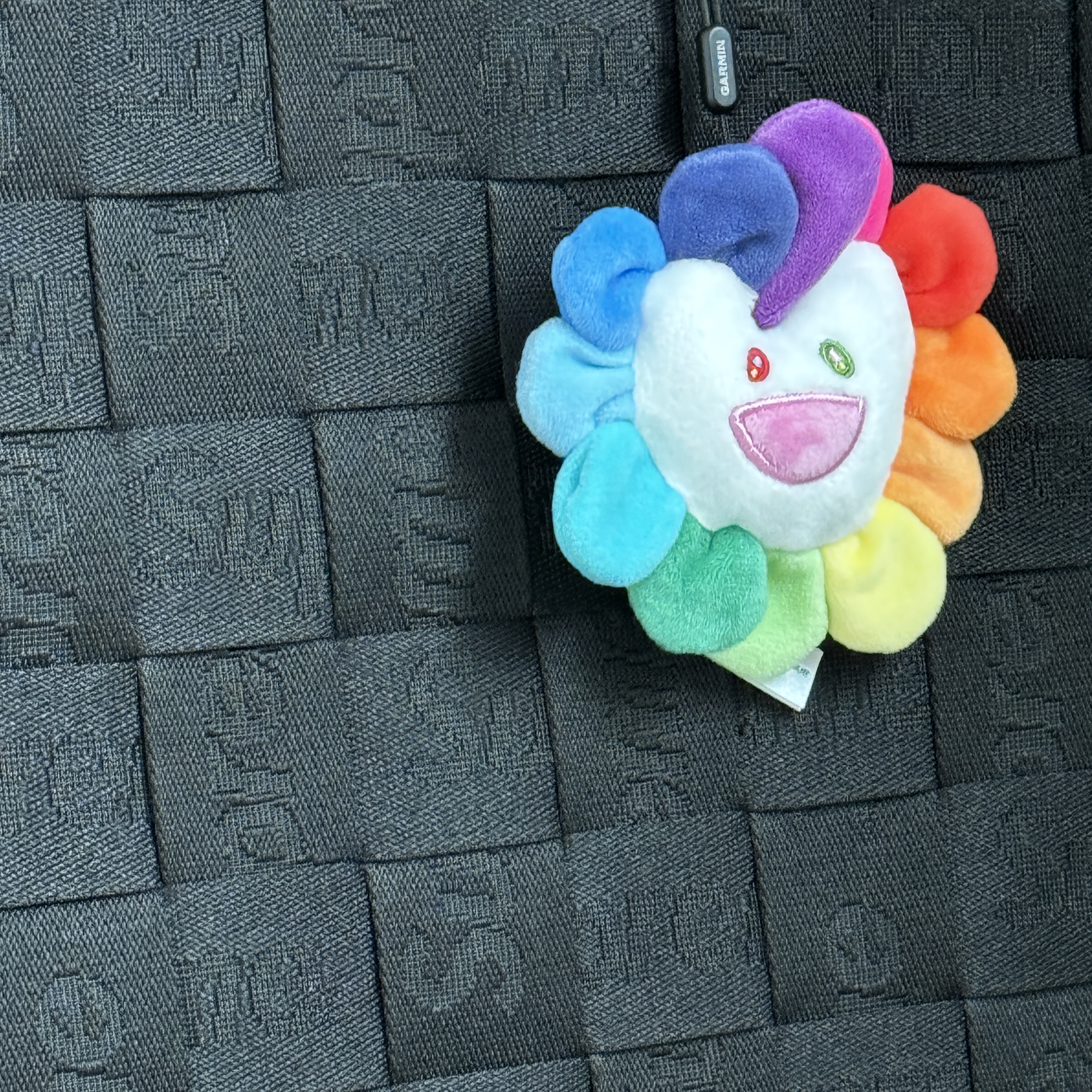 NewJeans x Murakami Plush Keyring Flower, Supreme Woven Large Tote Black - 23SS 착용 스타일 - 1