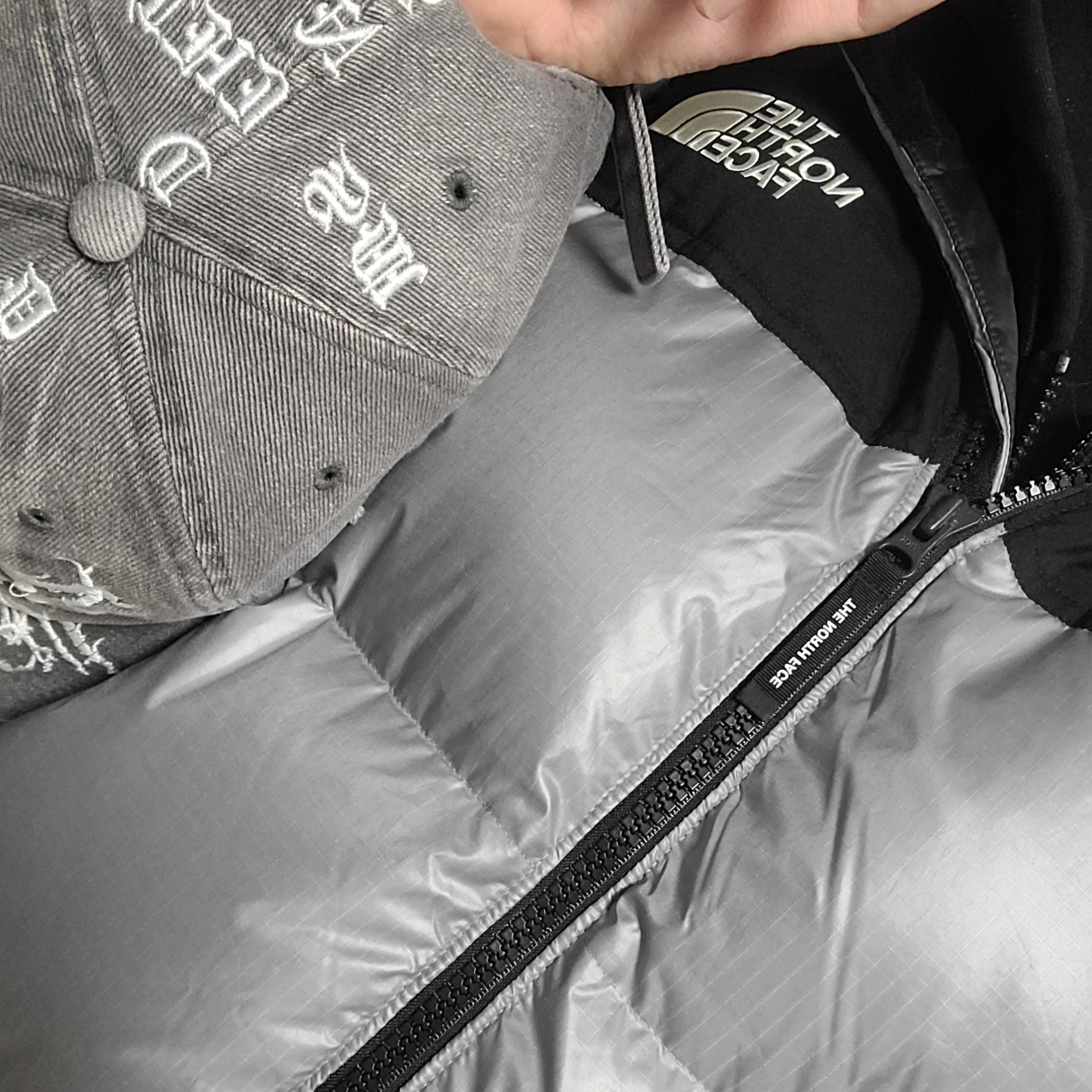 The North Face White Label Novelty Nuptse Down Jacket Heather Gray 착용 스타일