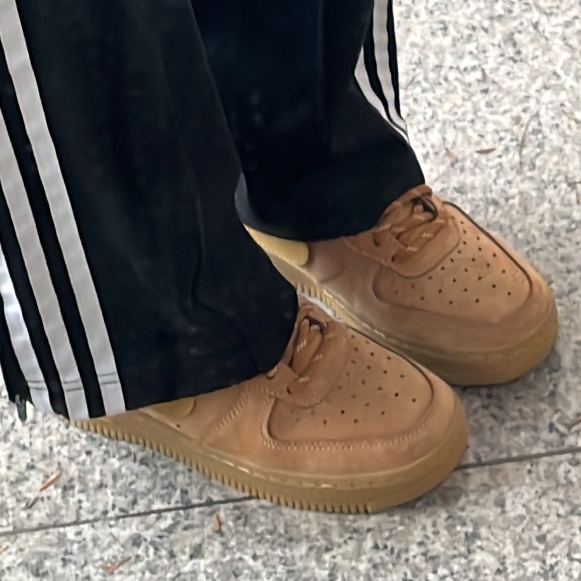 (W) Nike Air Force 1 '07 WB Flax Wheat 착용 스타일
