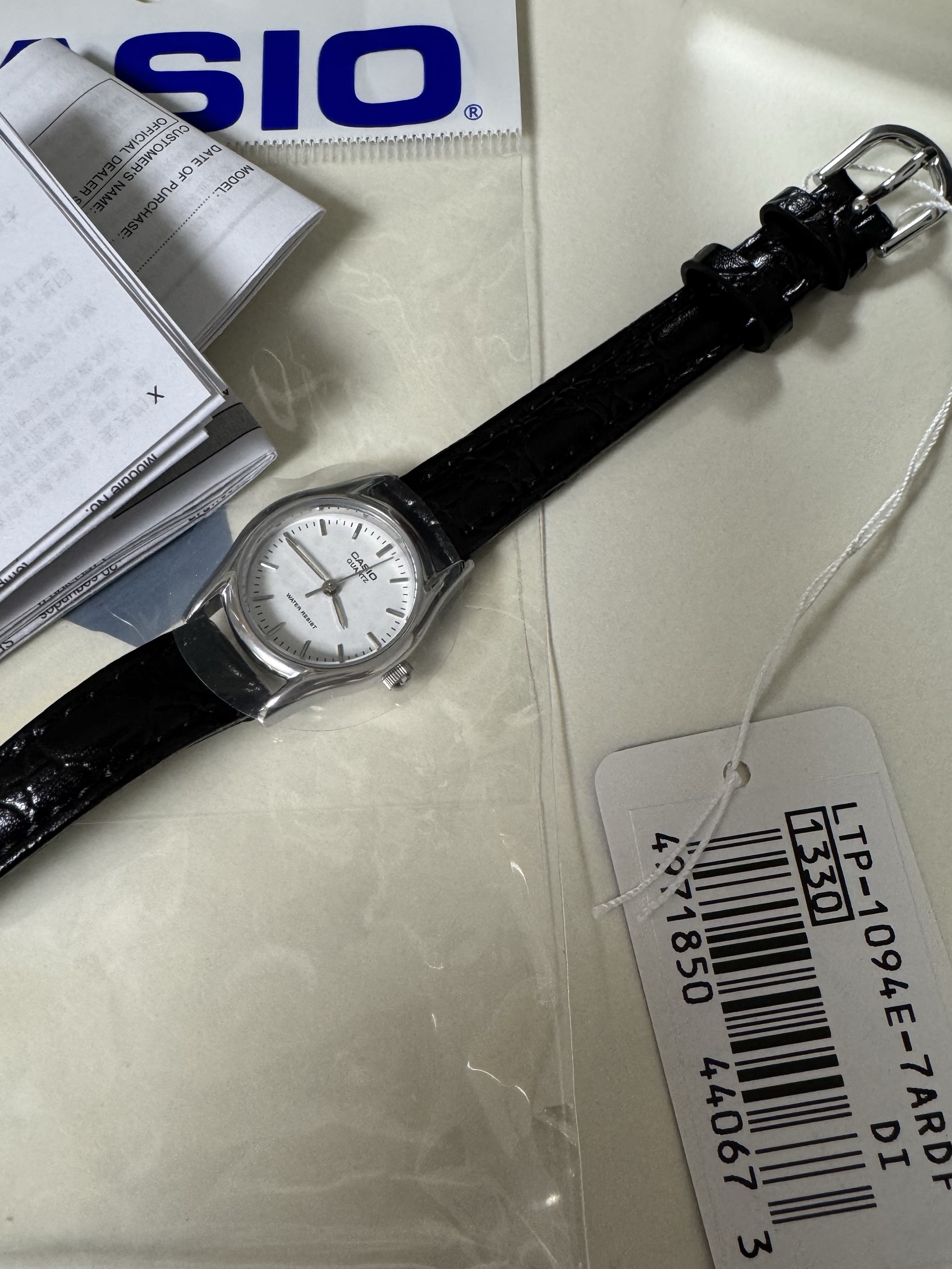 Casio LTP-1094E-7ARDF 착용 스타일