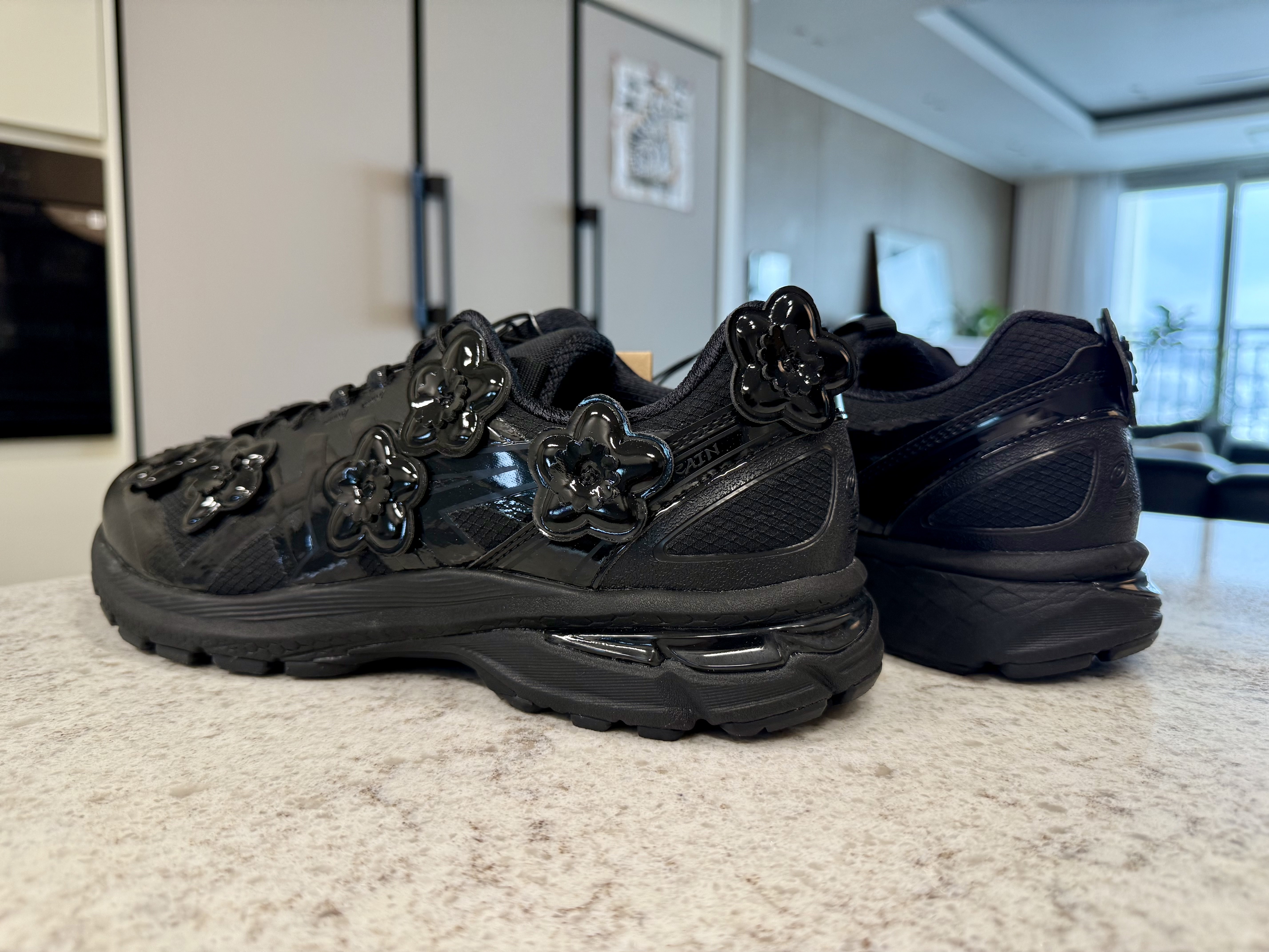 Asics x Cecilie Bahnsen Gel-Terrain Black, Asics x Cecilie Bahnsen Gel-Terrain Sepia 착용 스타일 - 5