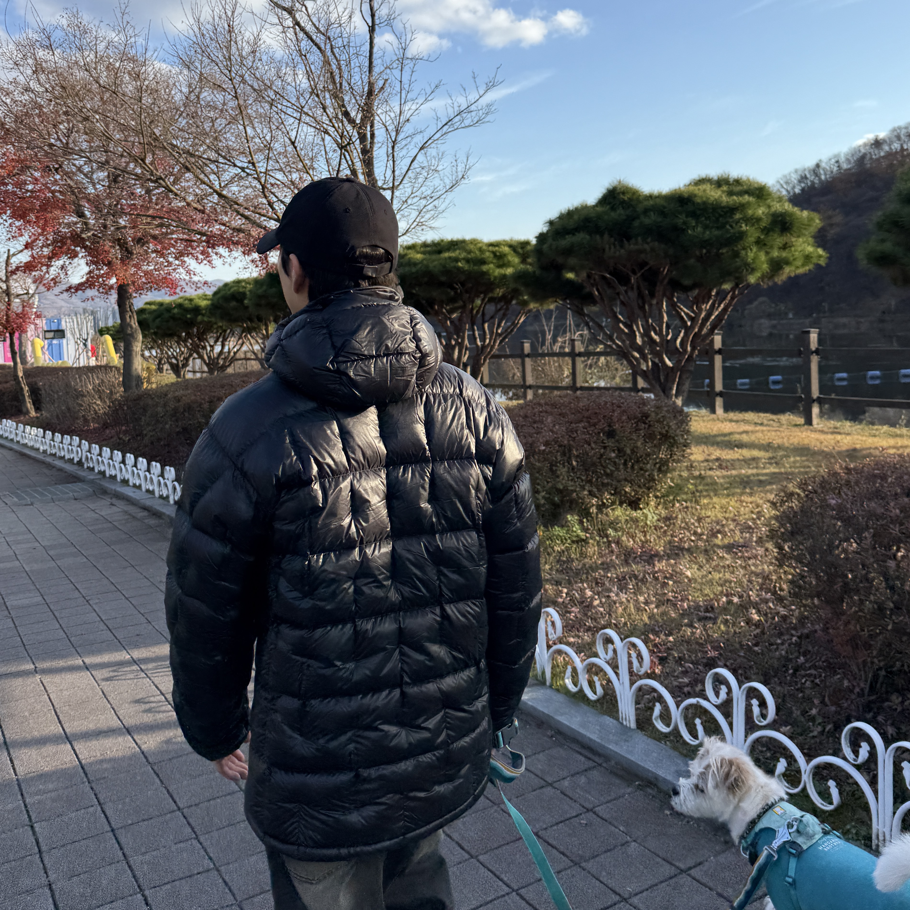 Montbell Plasma 1000 Alpine Down Parka Black 착용 스타일 - 2