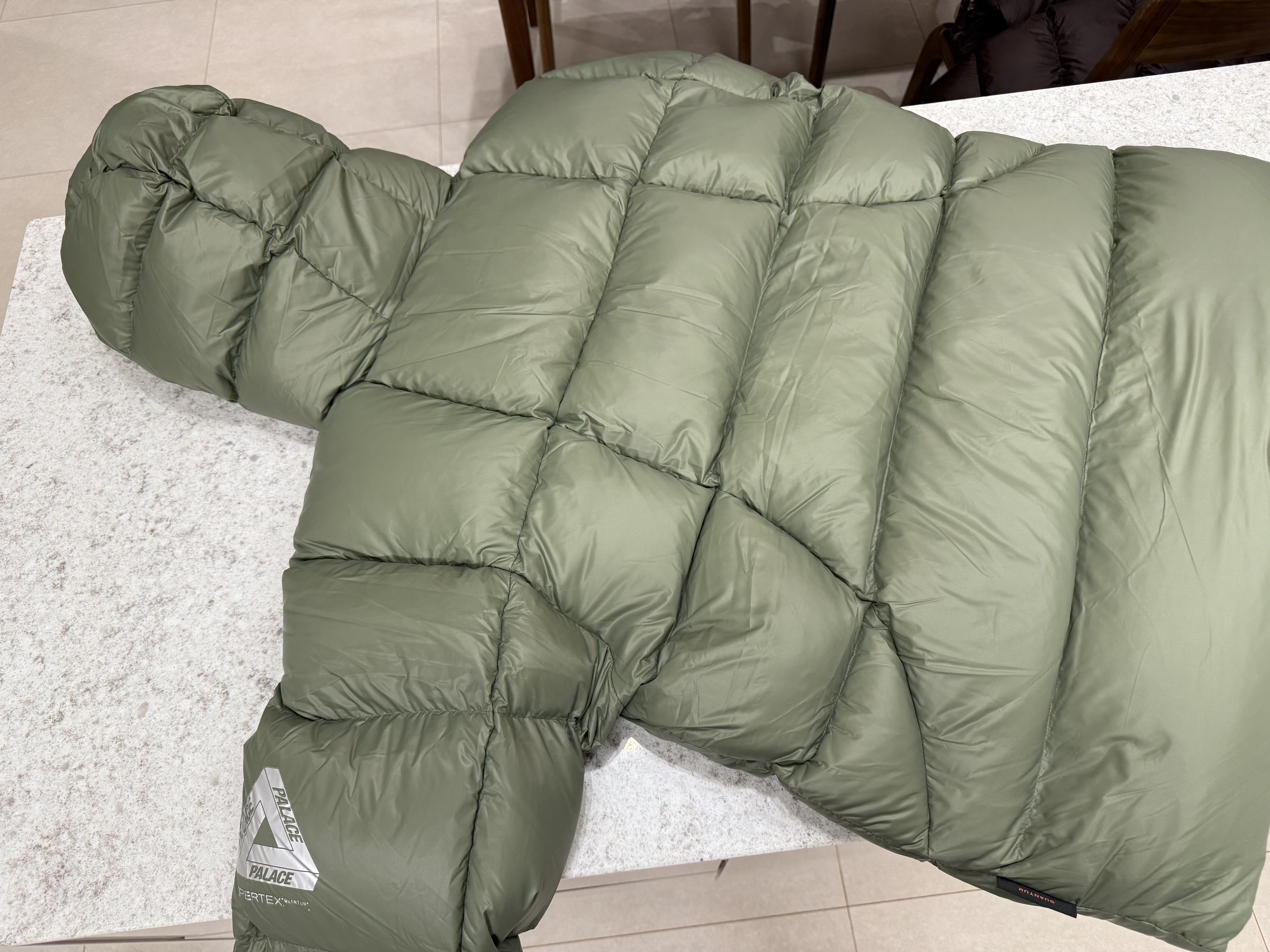 Palace Pertex Opaque Balaclava Puffa Green - 24FW 착용 스타일 - 2
