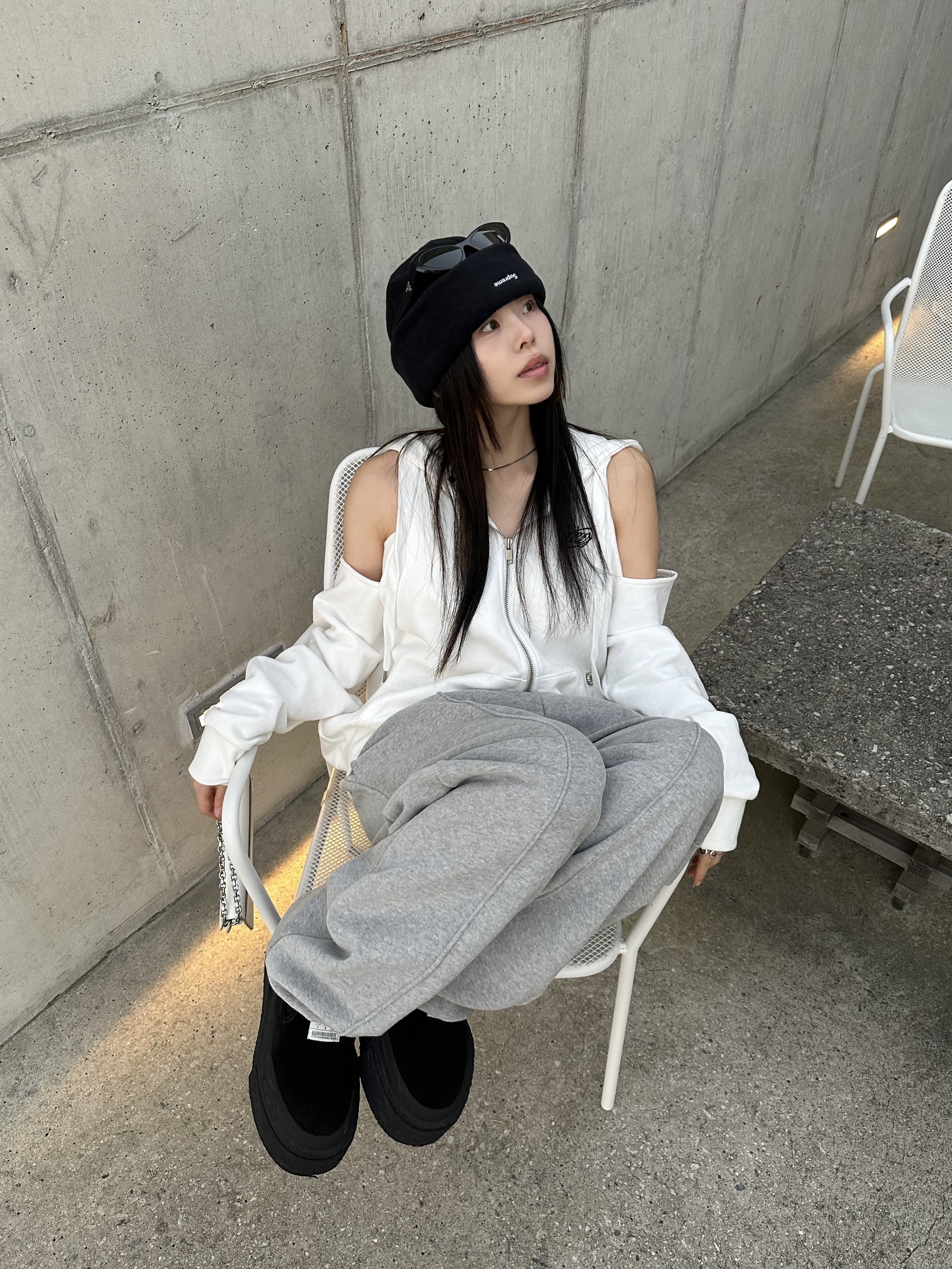 Supreme Polartec Beanie Black - 23FW, Prada Symbole Sunglasses Slate Gray Lenses Alternative fit 착용 스타일 - 7