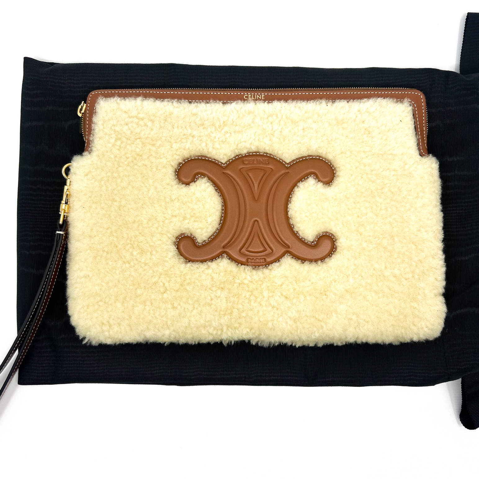 Celine Small Pouch with Strap in Shearling and Calfskin Beige 착용 스타일 - 1