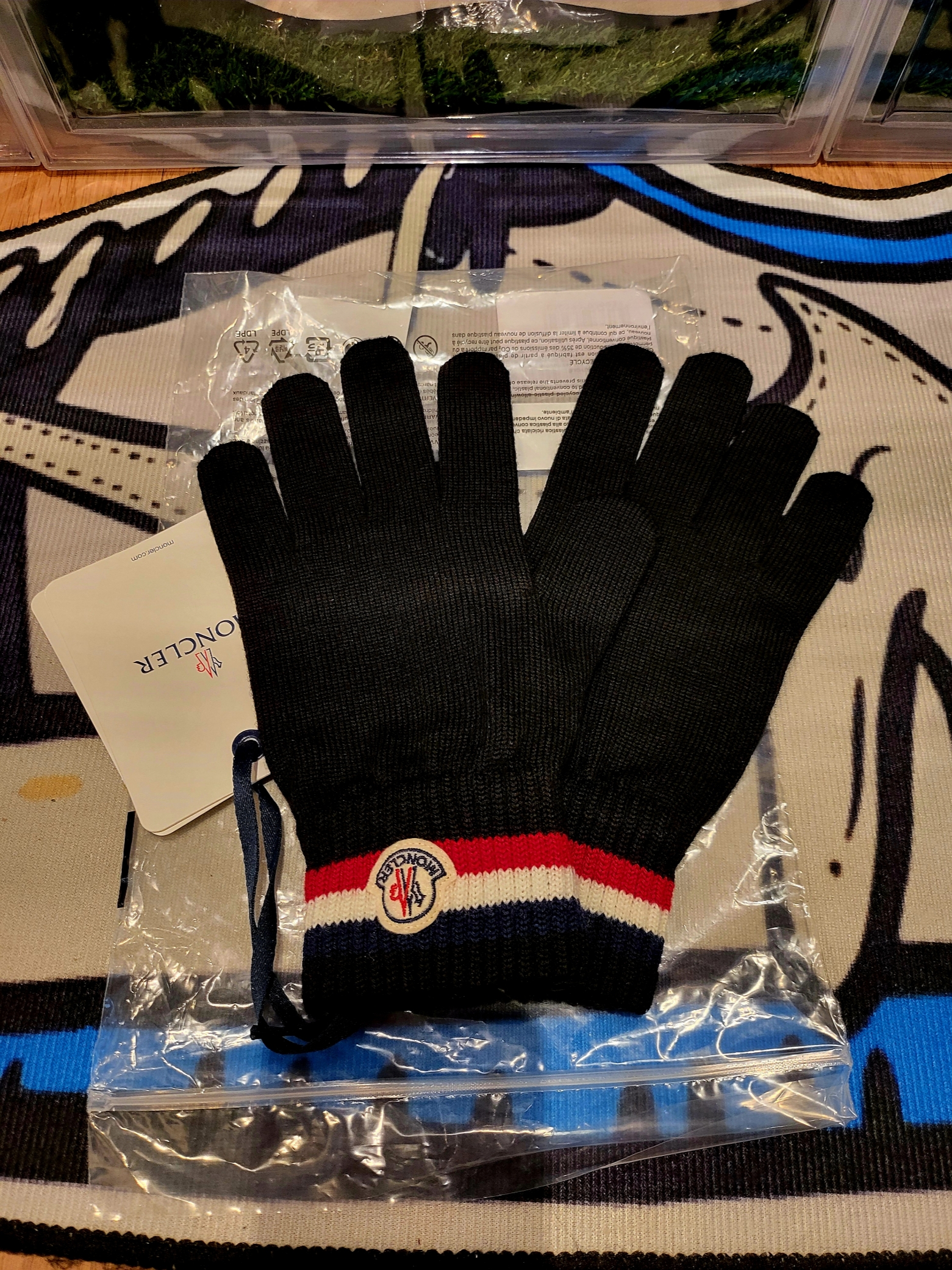 Moncler Wool Band Gloves Black - 24FW 착용 스타일 - 1
