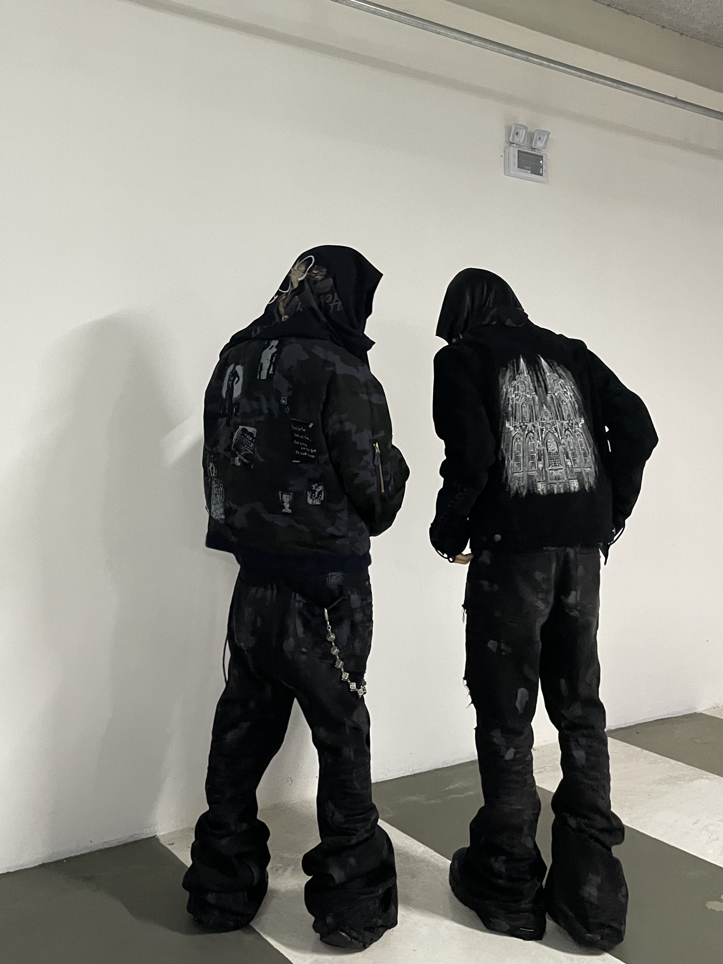 Balenciaga Combat Strike 20mm Boots Black, Balenciaga 10XL Sneakers Black 착용 스타일 - 6