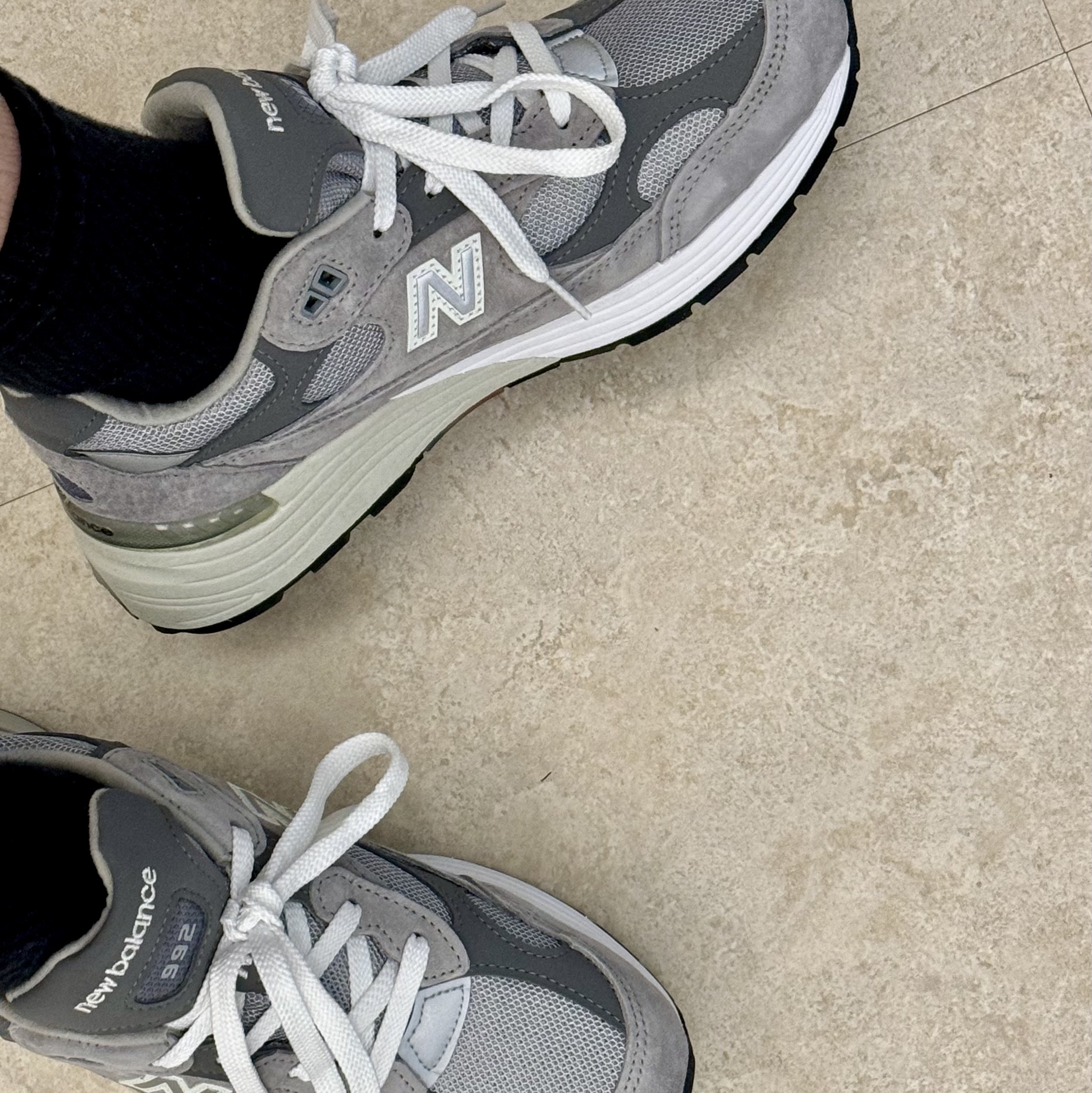 New Balance 992 Made in USA Grey - D Standard 착용 스타일