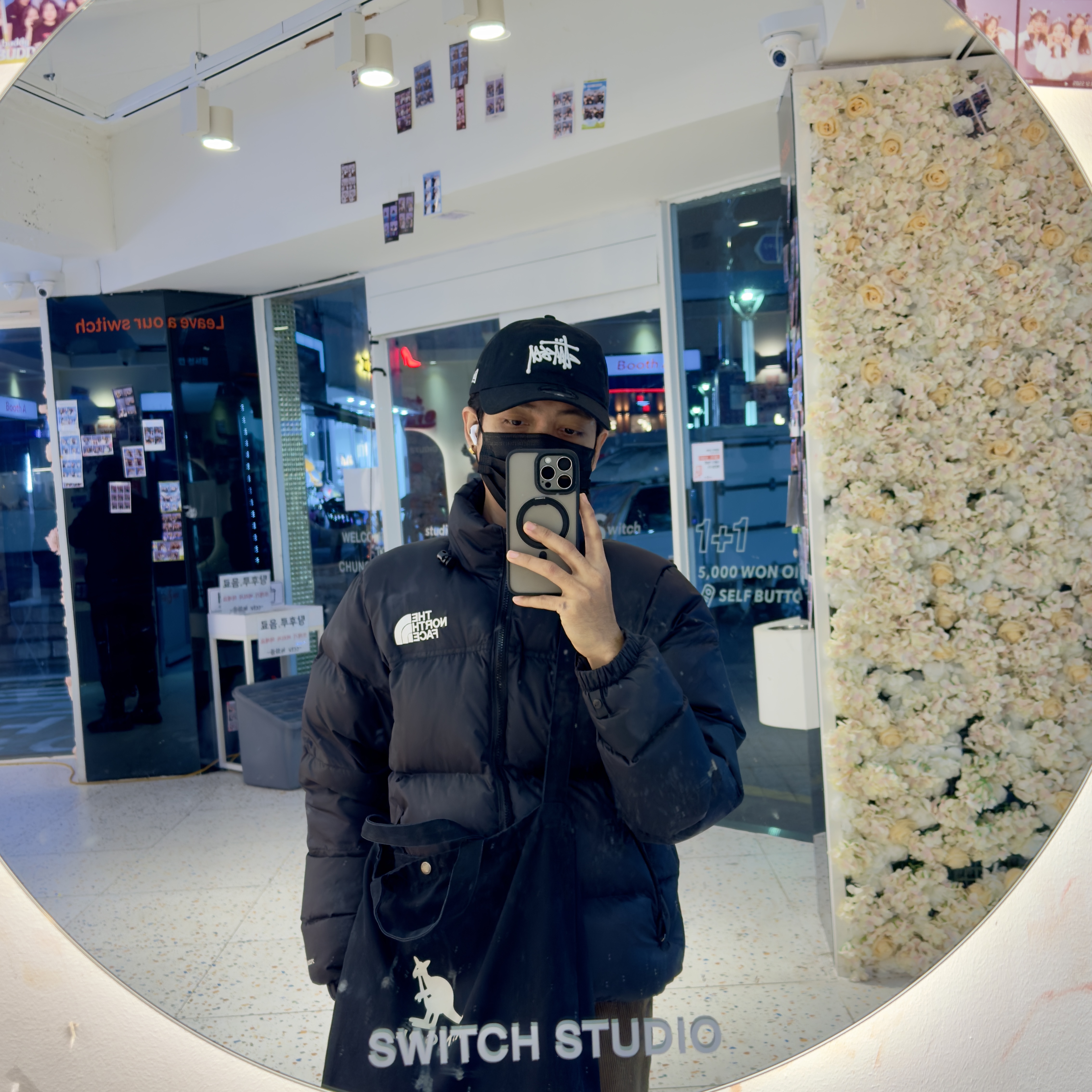 Stussy Basic New Era 9Twenty Basic Strapback Black, The North Face 1996 Eco Nuptse Jacket Black 착용 스타일