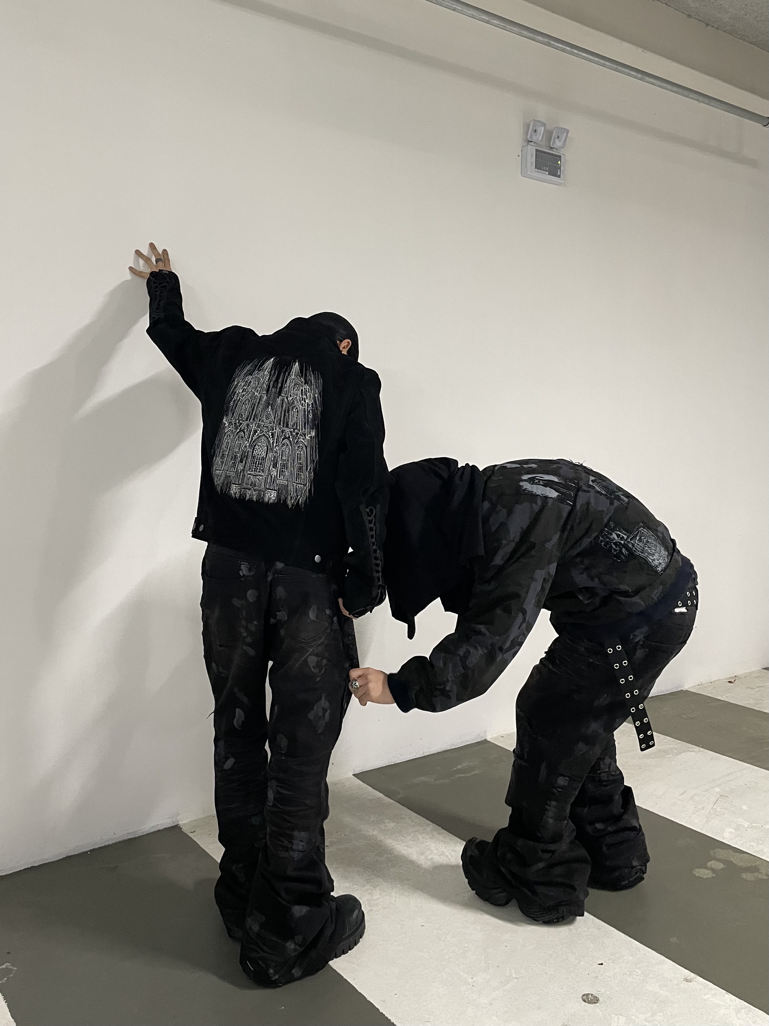 Balenciaga Combat Strike 20mm Boots Black, Balenciaga 10XL Sneakers Black 착용 스타일 - 8