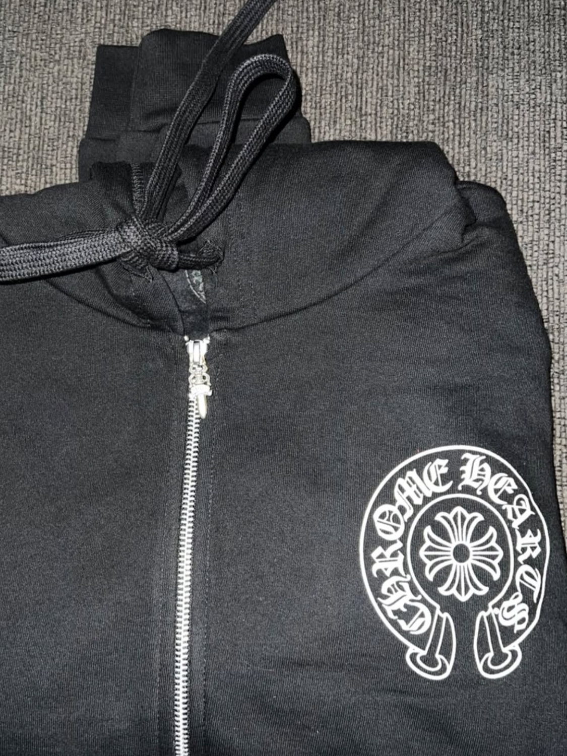 Chrome Hearts Horseshoe Floral Fleece Zip-Up Hoodie Black 착용 스타일