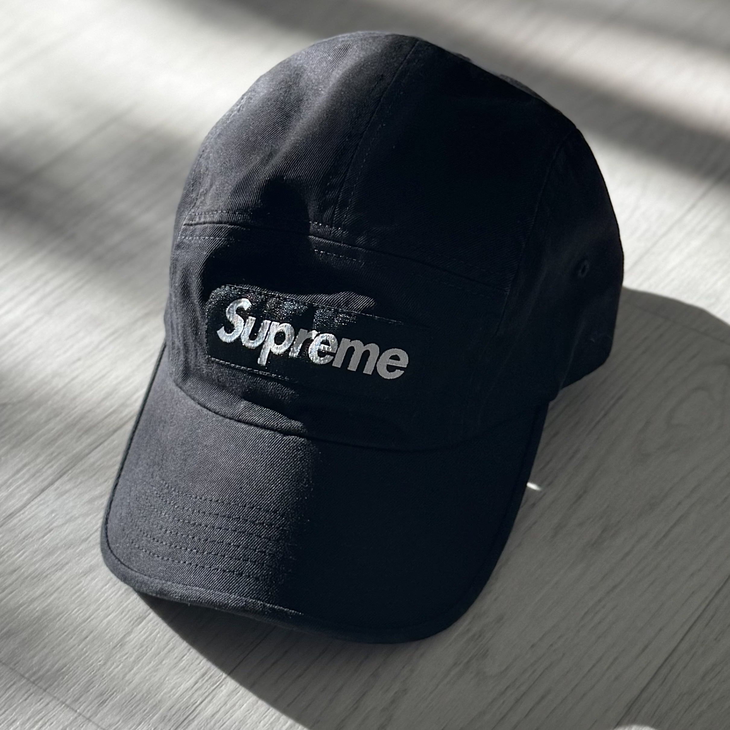 Supreme Washed Chino Twill Camp Cap Black 착용 스타일