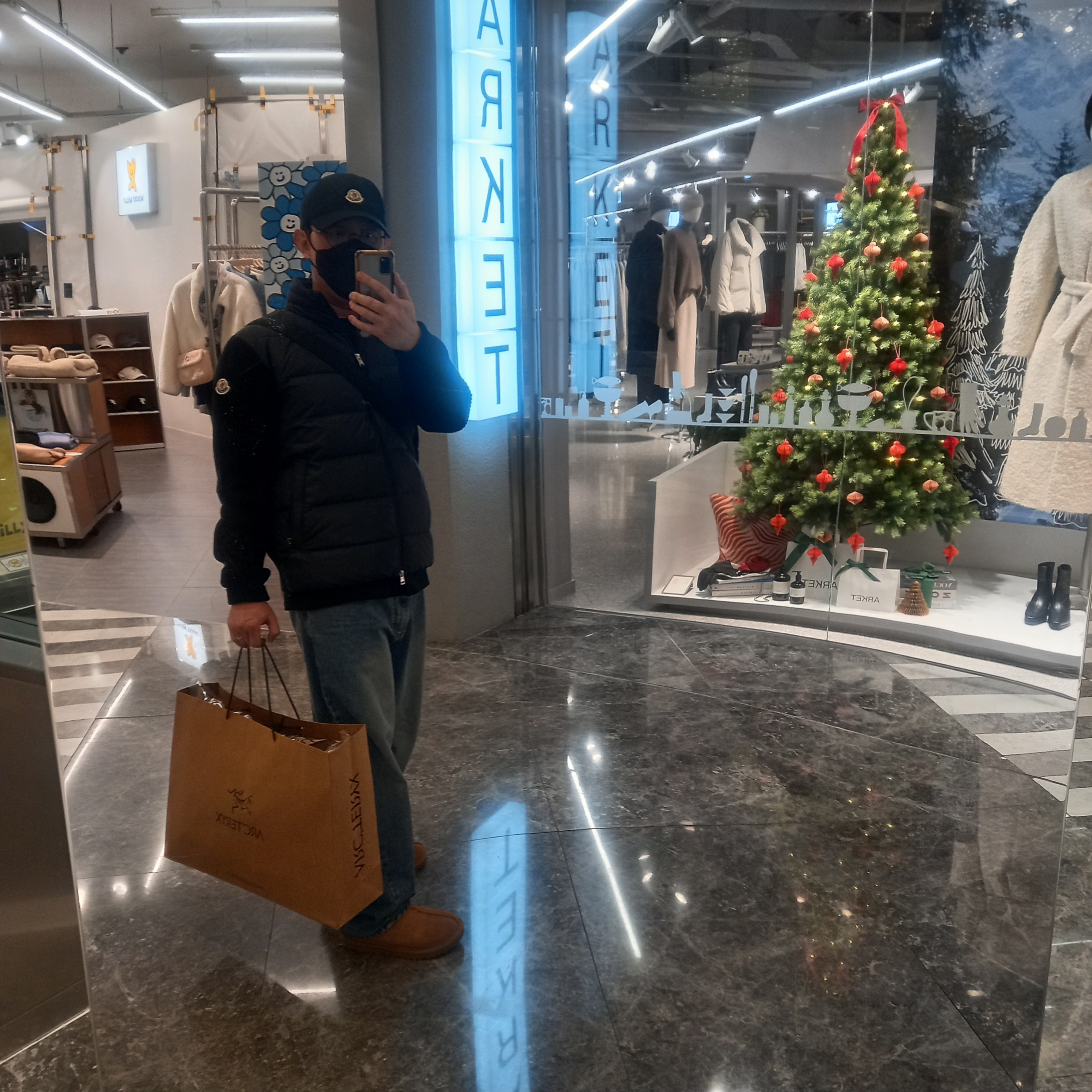 Moncler Padded Wool Zip-Up Hoodie Black - 24FW, UGG Neuman Chestnut 착용 스타일 - 7