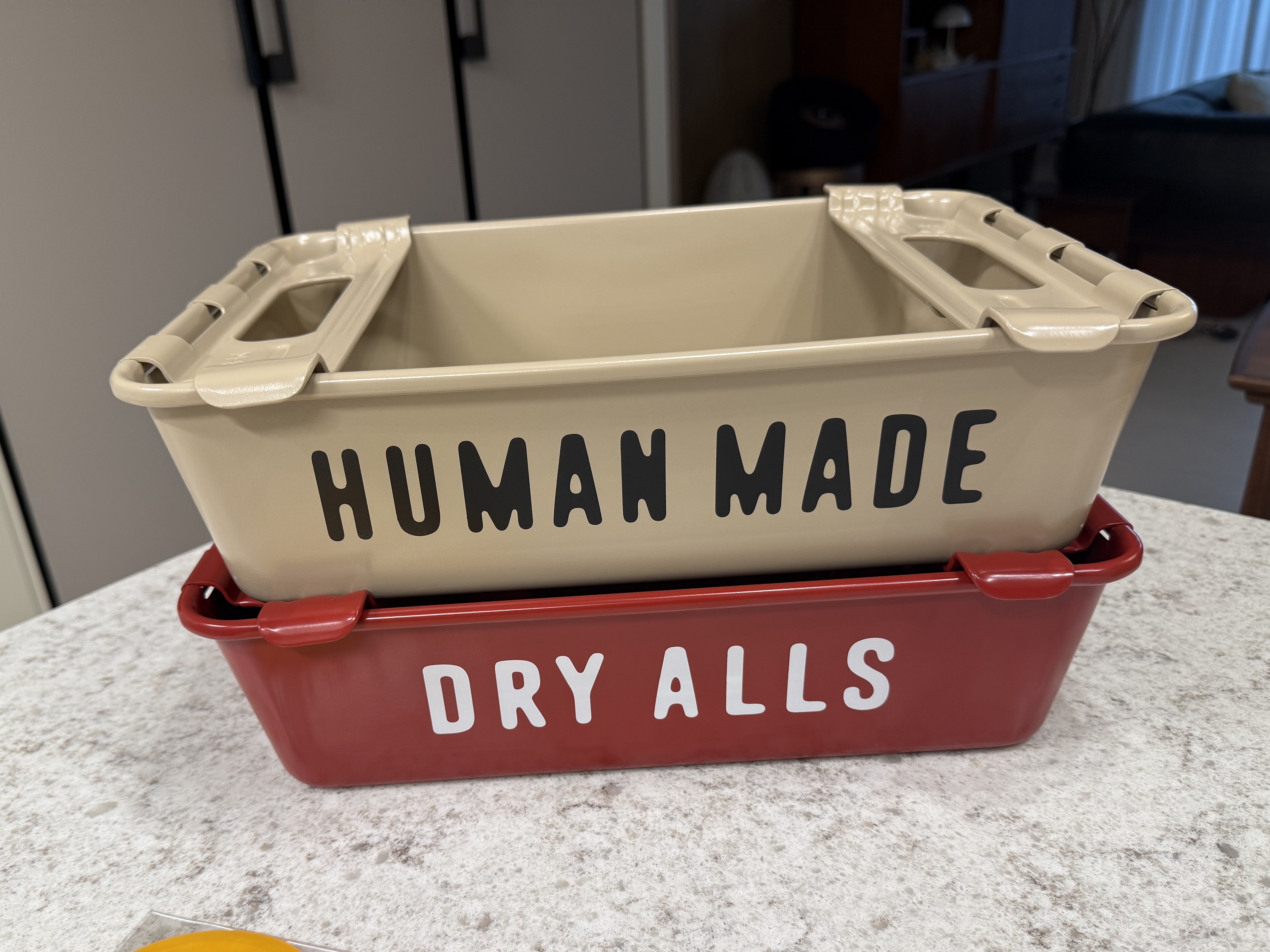 Human Made Steel Stacking Box Red, Human Made Steel Stacking Box Beige 착용 스타일 - 3