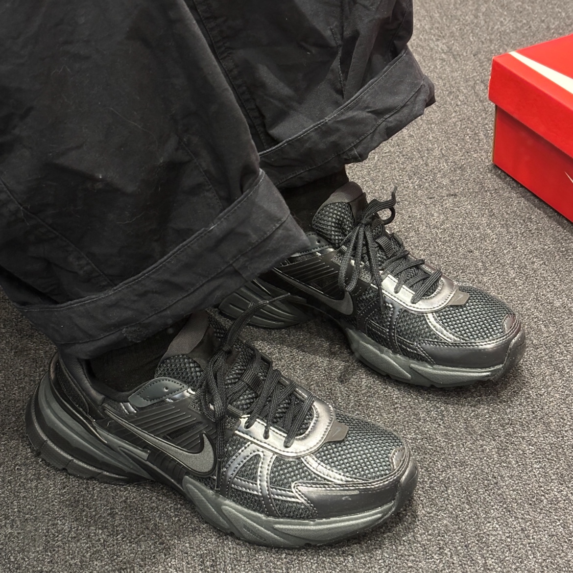 Nike V2K Run Black Anthracite, Nike V2K Run Black Anthracite 착용 스타일