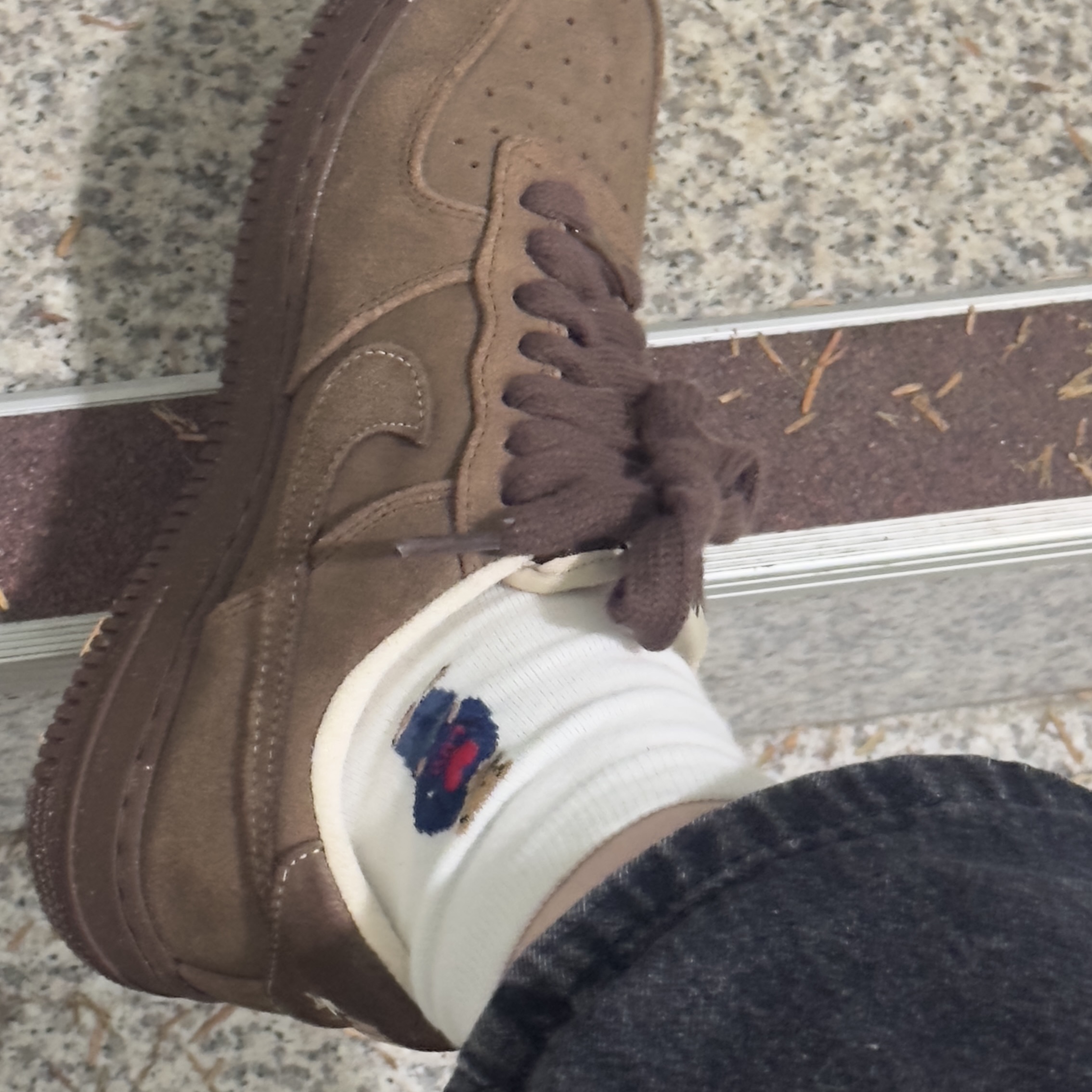(W) Nike Air Force 1 '07 Cacao Wow 착용 스타일