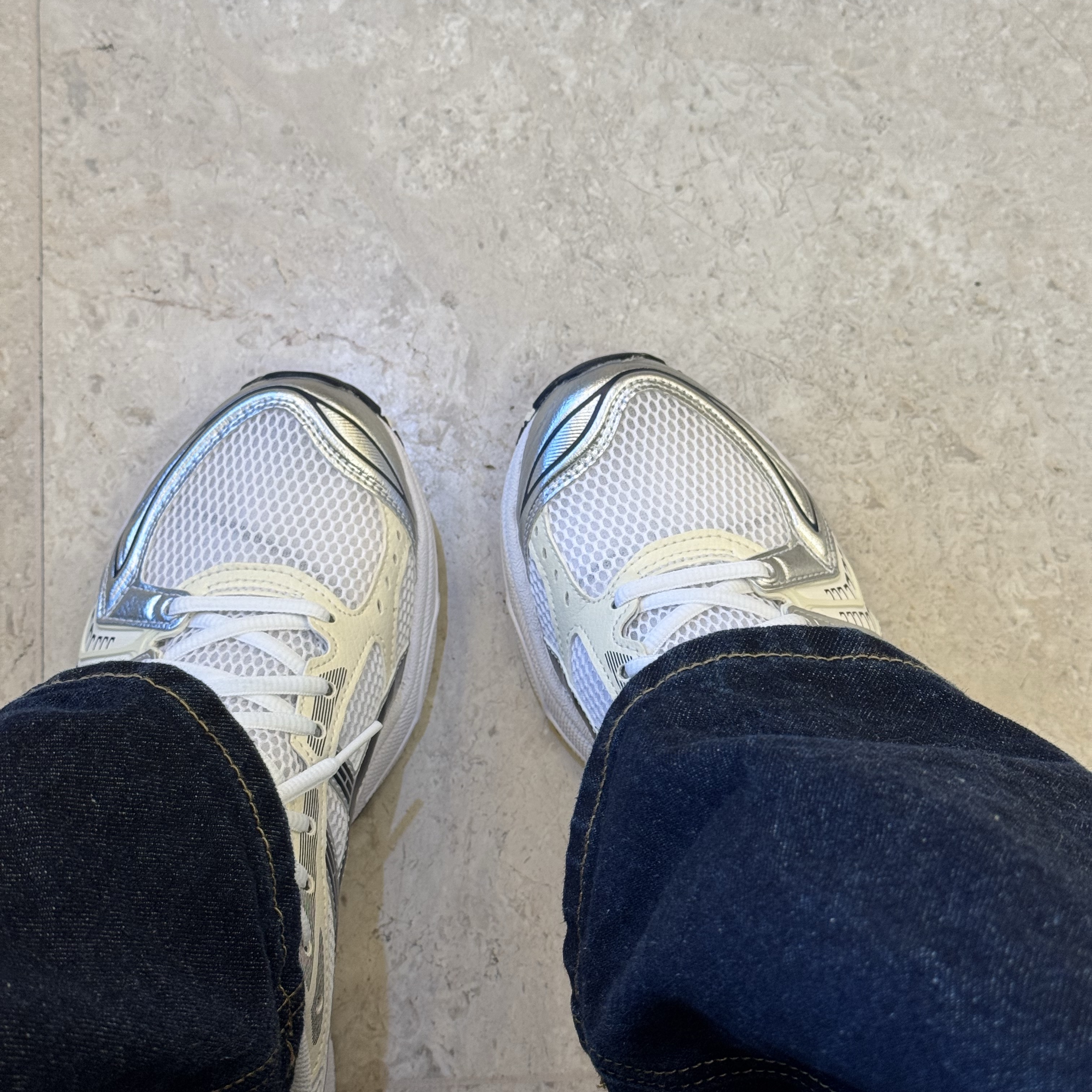 (W) Asics Gel-Kayano 14 White Midnight 착용 스타일 - 3