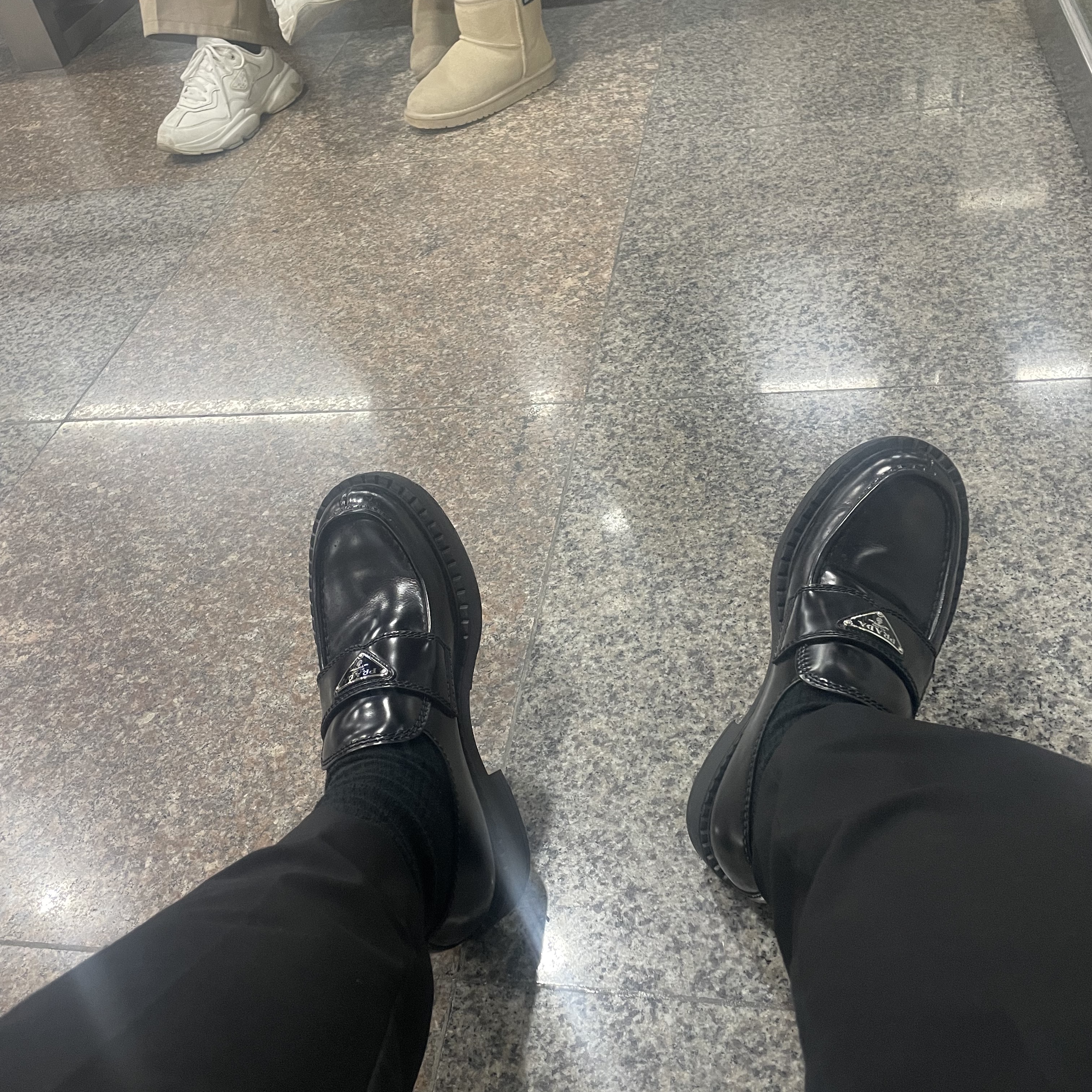 Prada Chocolate Brushed Leather Loafers Black 착용 스타일