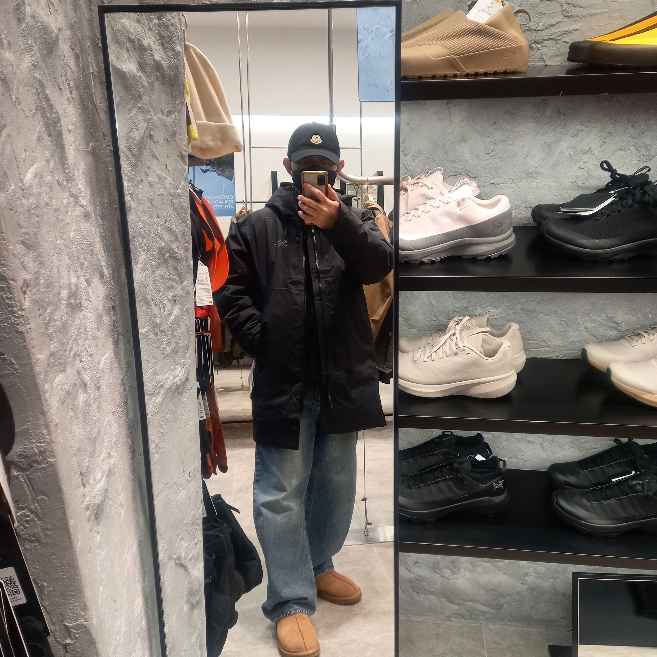 UGG Neuman Chestnut, Moncler Logo Baseball Cap Black - 23SS 착용 스타일 - 1