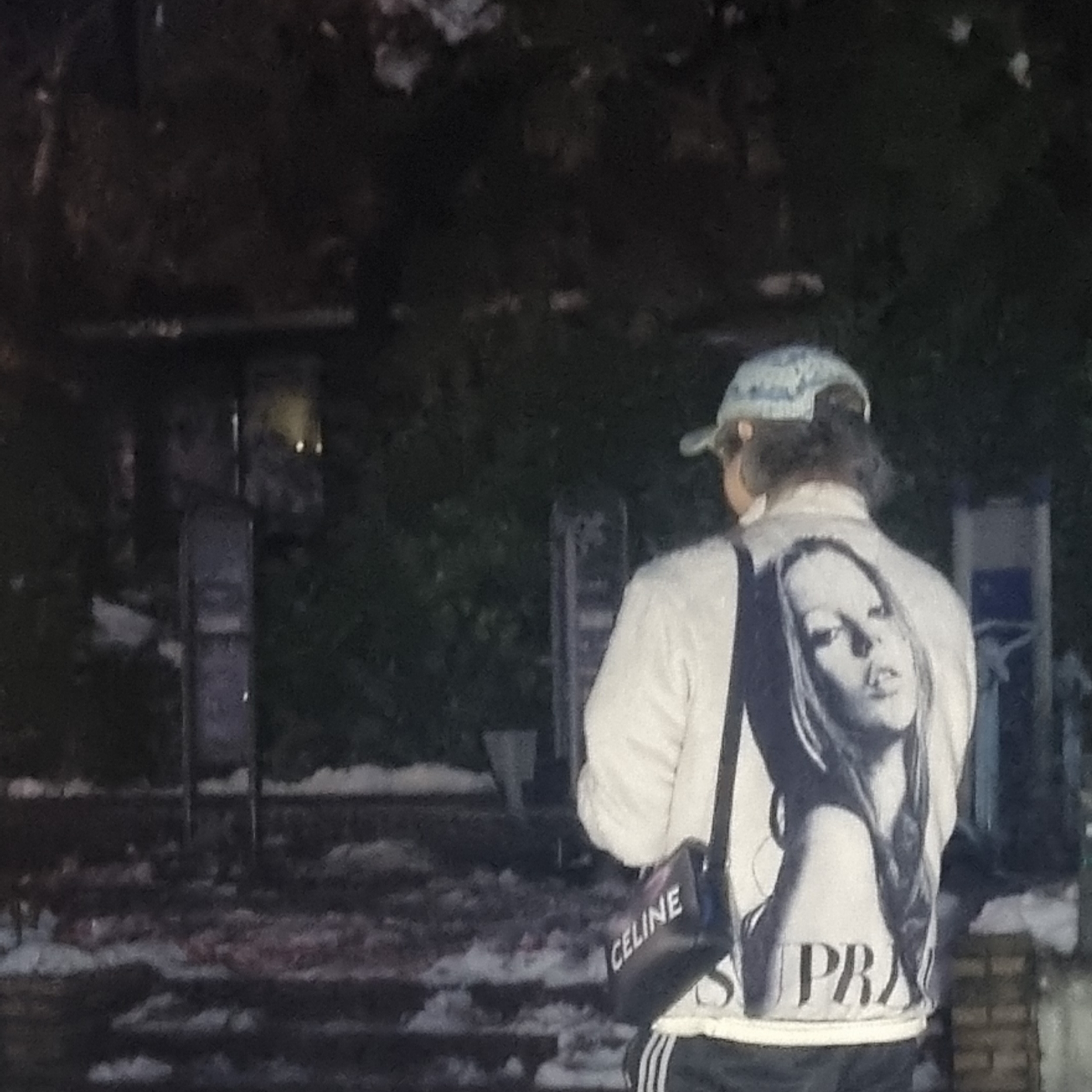 Supreme x Kate Moss Fleece Jacket Natural - 24FW 착용 스타일