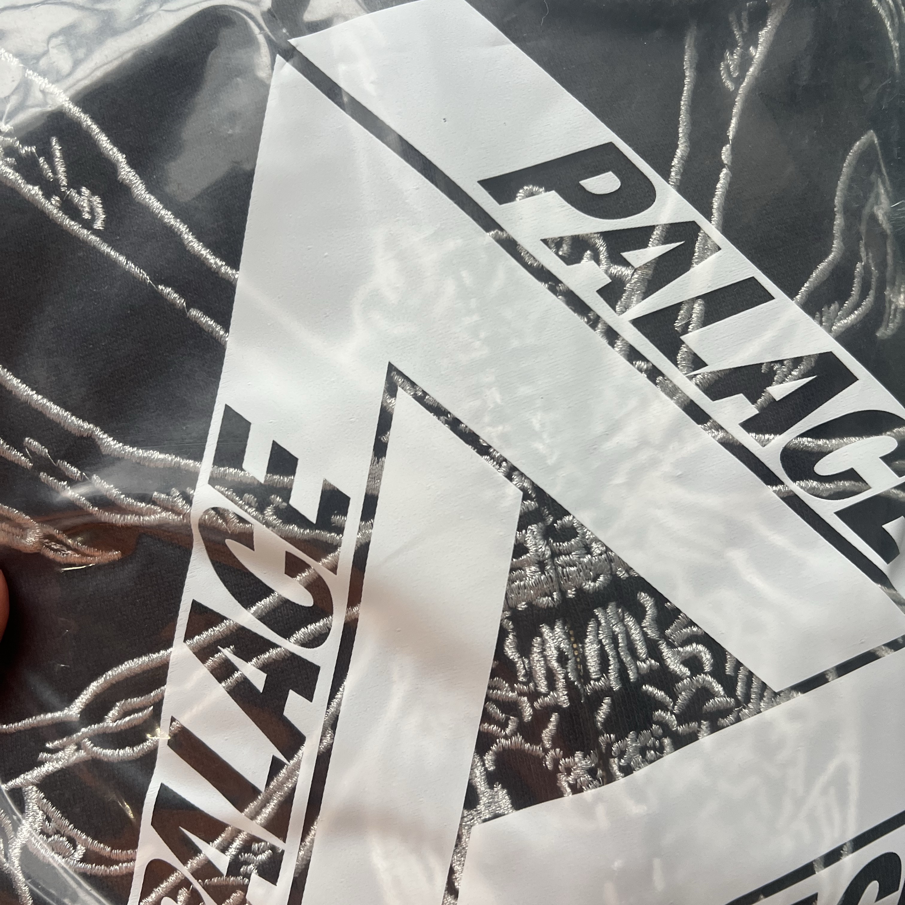 Palace TGF Zip Hood Black - 24FW 착용 스타일