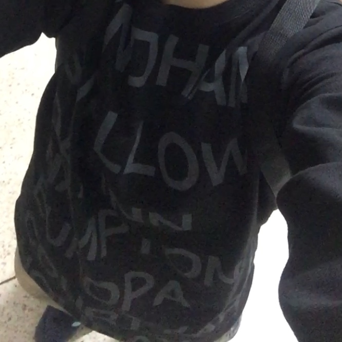 [KREAM 단독] Safarispot Highway Inn LS T-Shirt Black White 착용 스타일 - 2