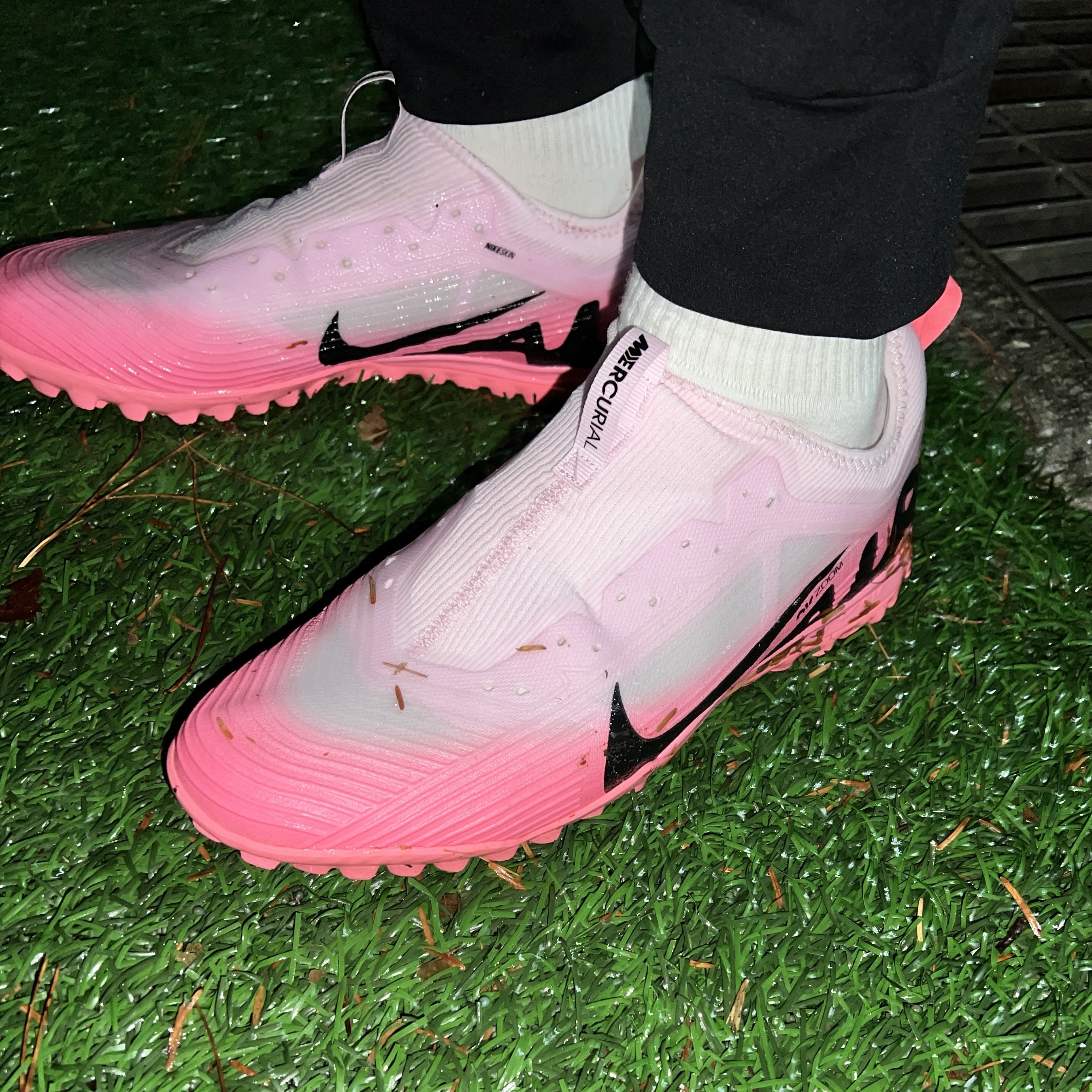Nike Zoom Mercurial Vapor 15 Pro TF Pink Foam Black 착용 스타일