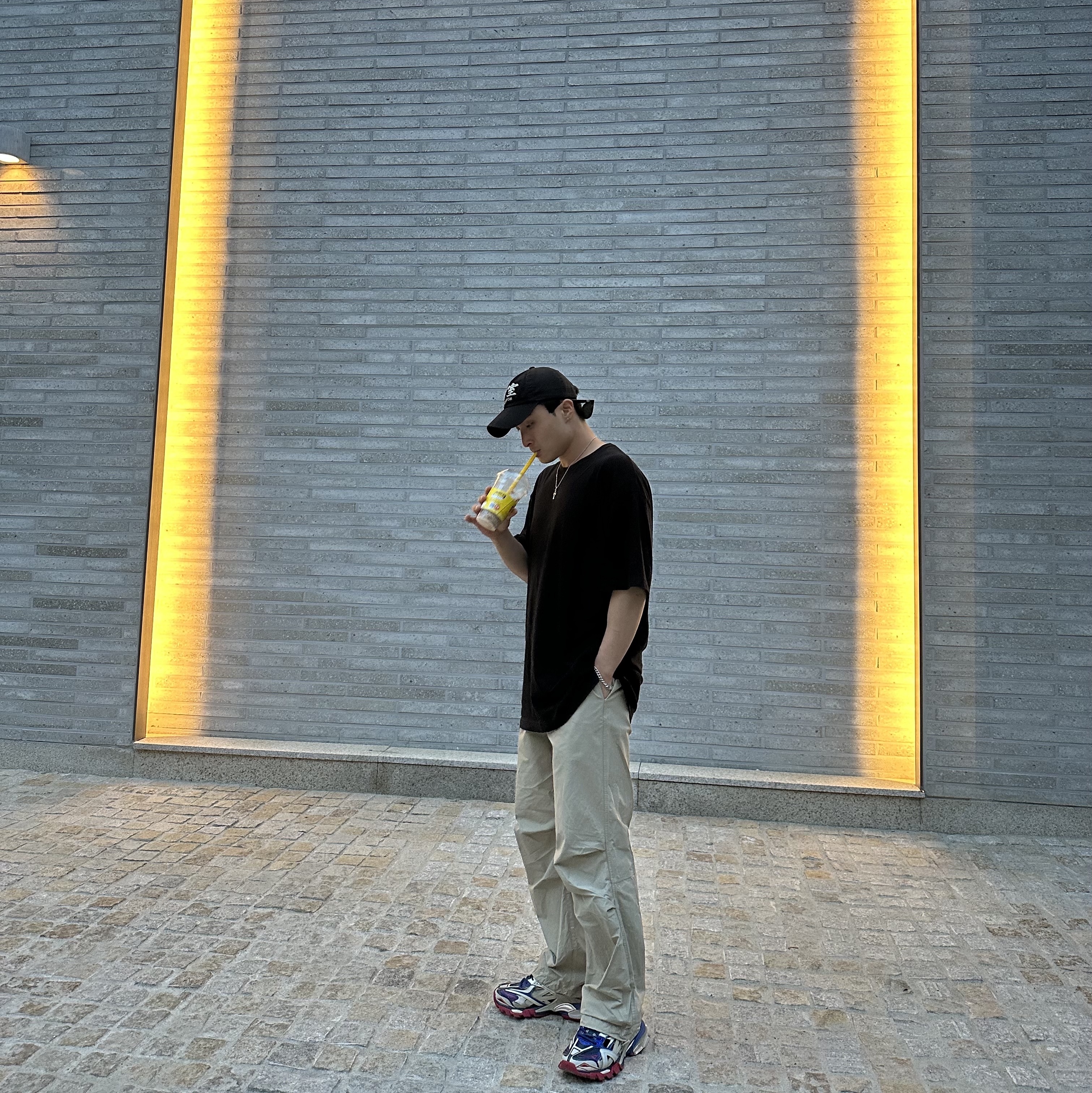 Balenciaga Track.2 Sneakers Blue Red 2019, Hansroom Chrome Hearts Tiny CH cross Charm 착용 스타일