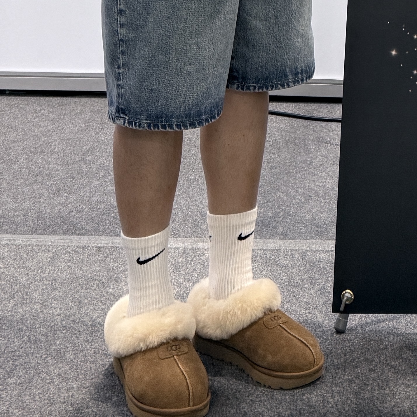(W) UGG Tazzette Slipper Chestnut 착용 스타일