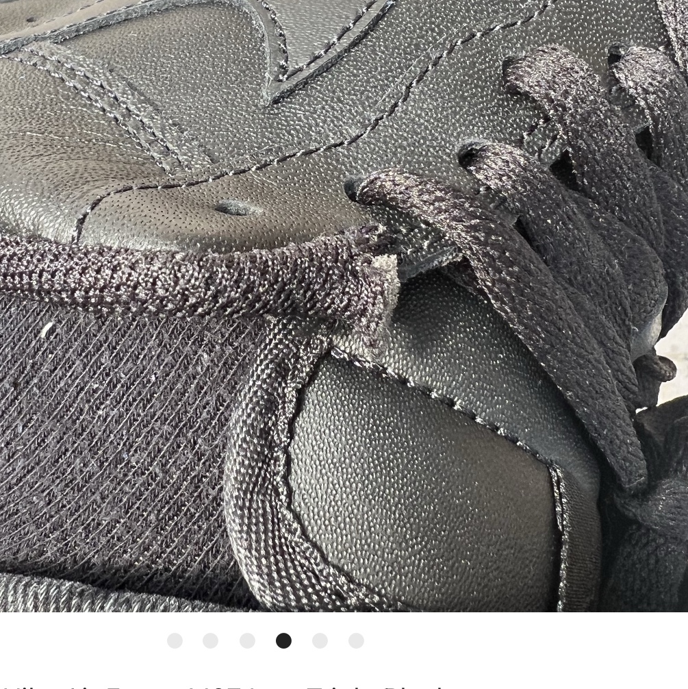 Nike Air Force 1 '07 Low Triple Black 착용 스타일 - 3