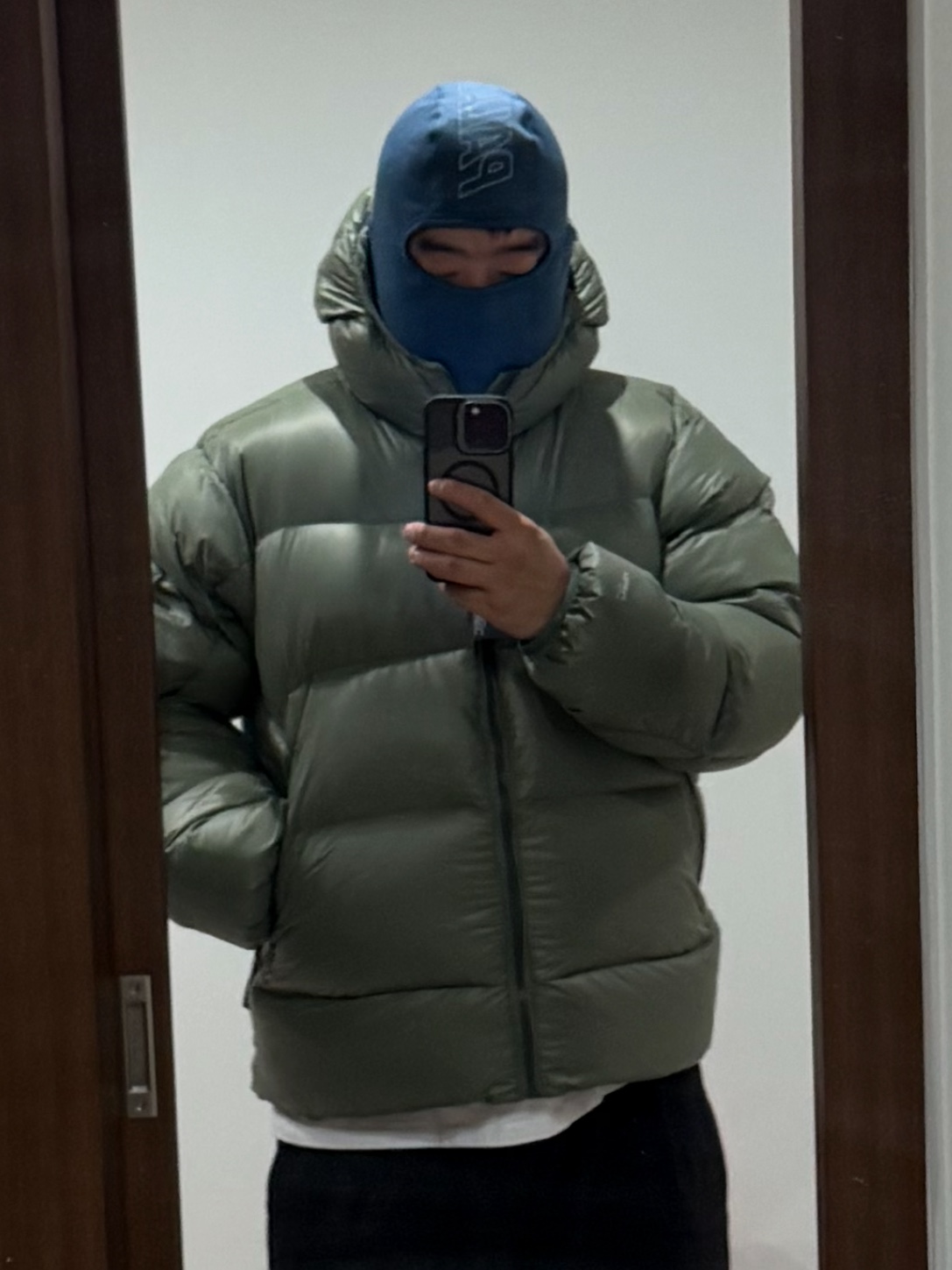 Palace Pertex Opaque Balaclava Puffa Green - 24FW 착용 스타일 - 2